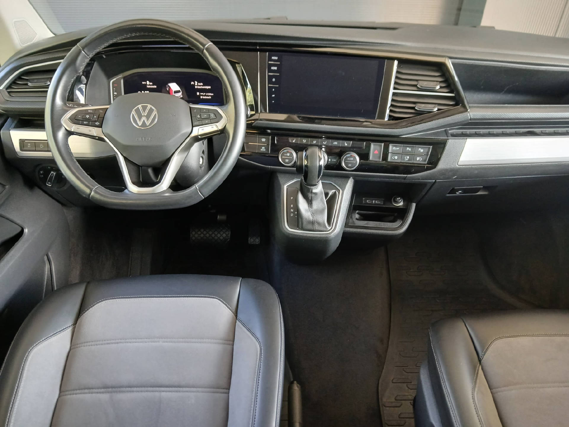 VW T6.1 Multivan 2.0 TDI 204 Comfortline DSG 4m-image-6