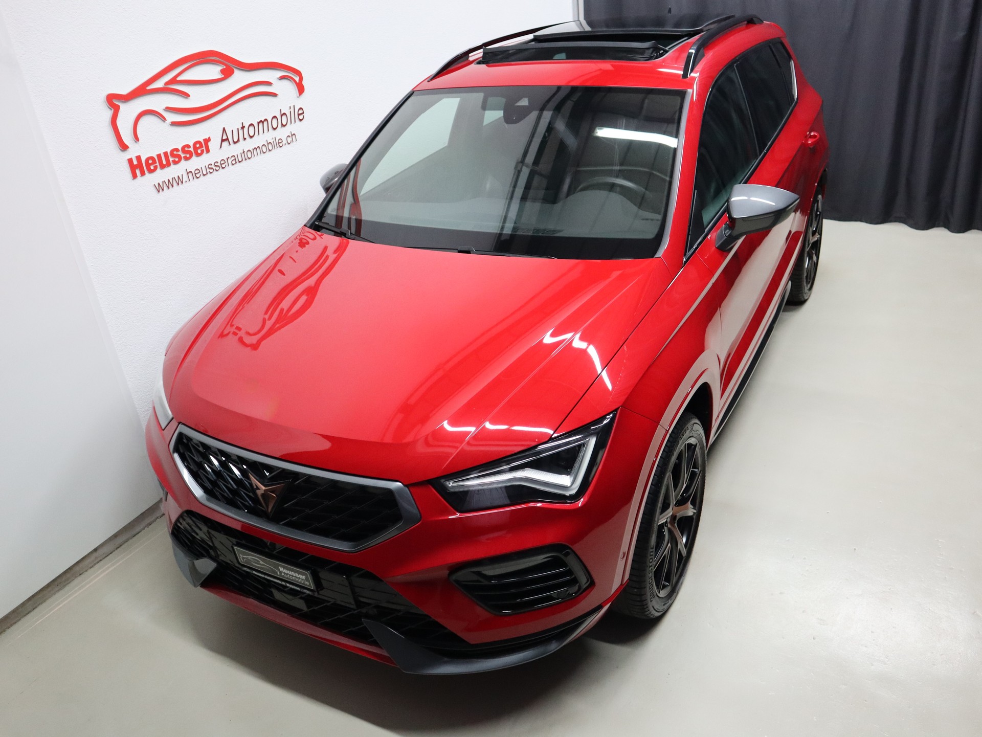 CUPRA Ateca 2.0TSI 4Drive DSG - Panorama - Navi - Beats - Sportsitze - Sitzmemory - 360° Kamera - AHK - 300 PS-showroom-element-2