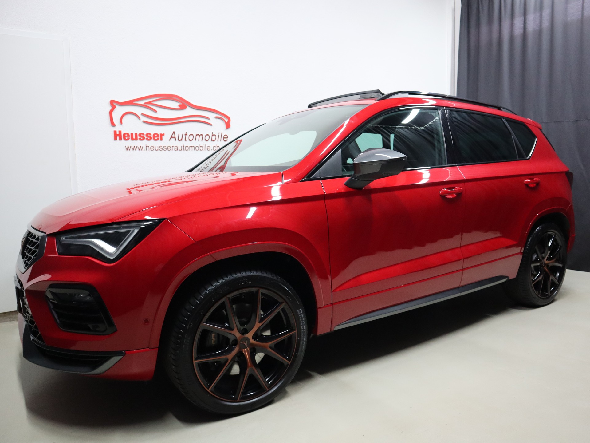 CUPRA Ateca 2.0TSI 4Drive DSG - Panorama - Navi - Beats - Sportsitze - Sitzmemory - 360° Kamera - AHK - 300 PS-showroom-element-1