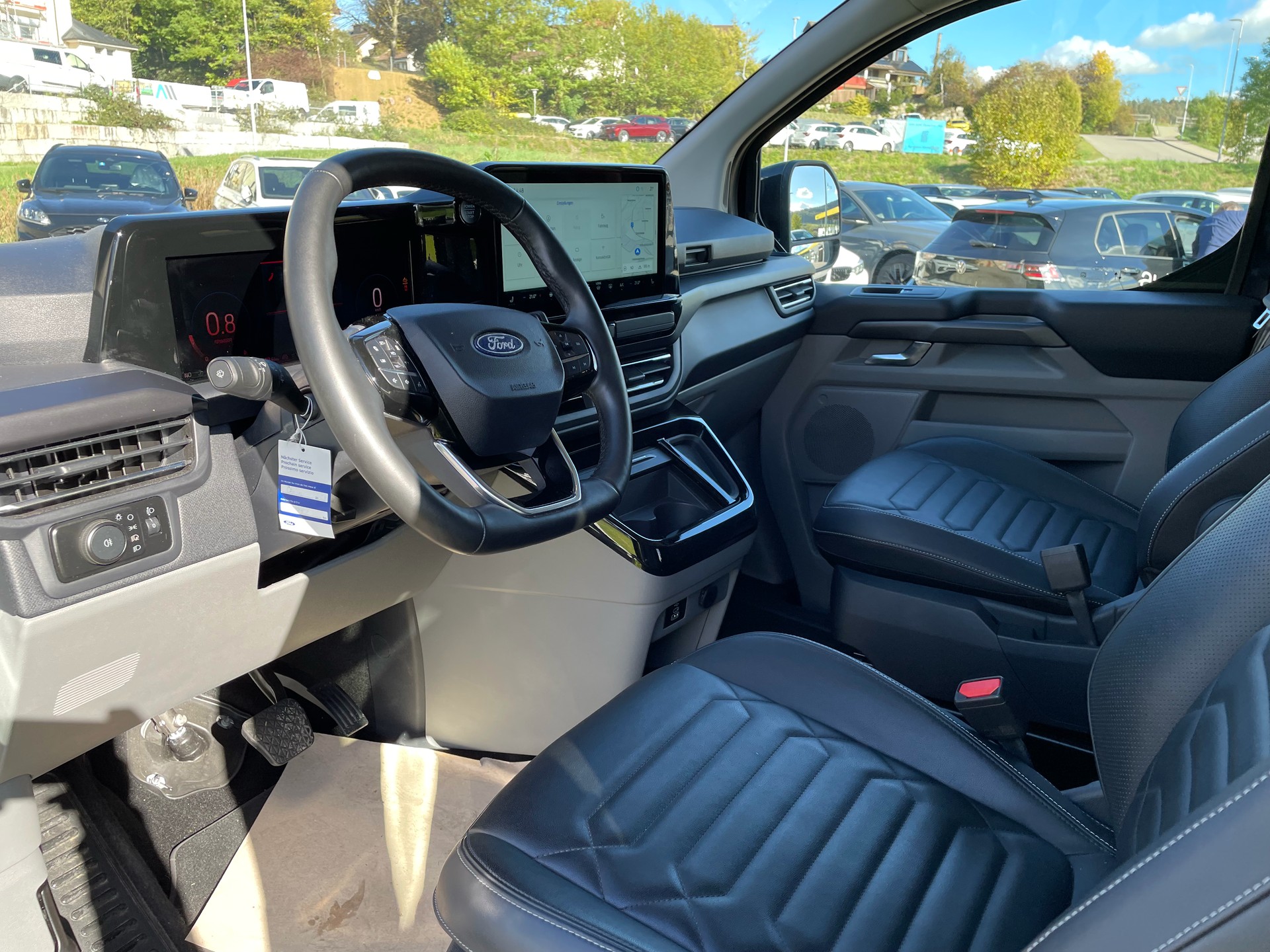 FORD Tourneo Bus 320 L2H1 Titanium Automat 4x4-image-9