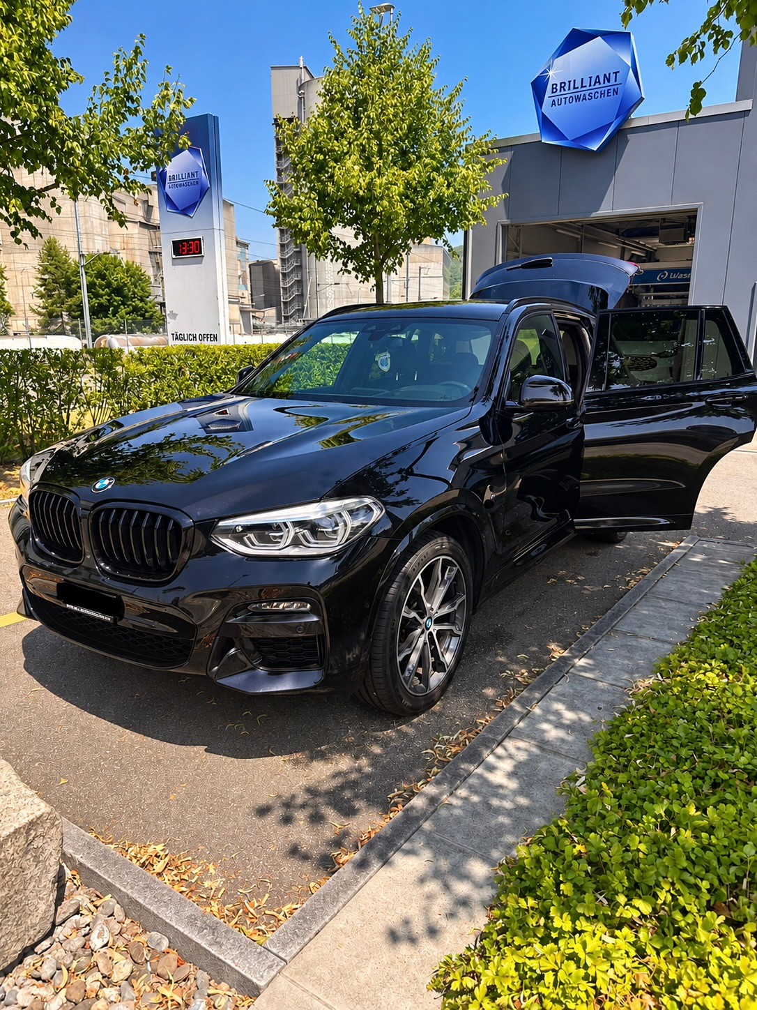 Car photo