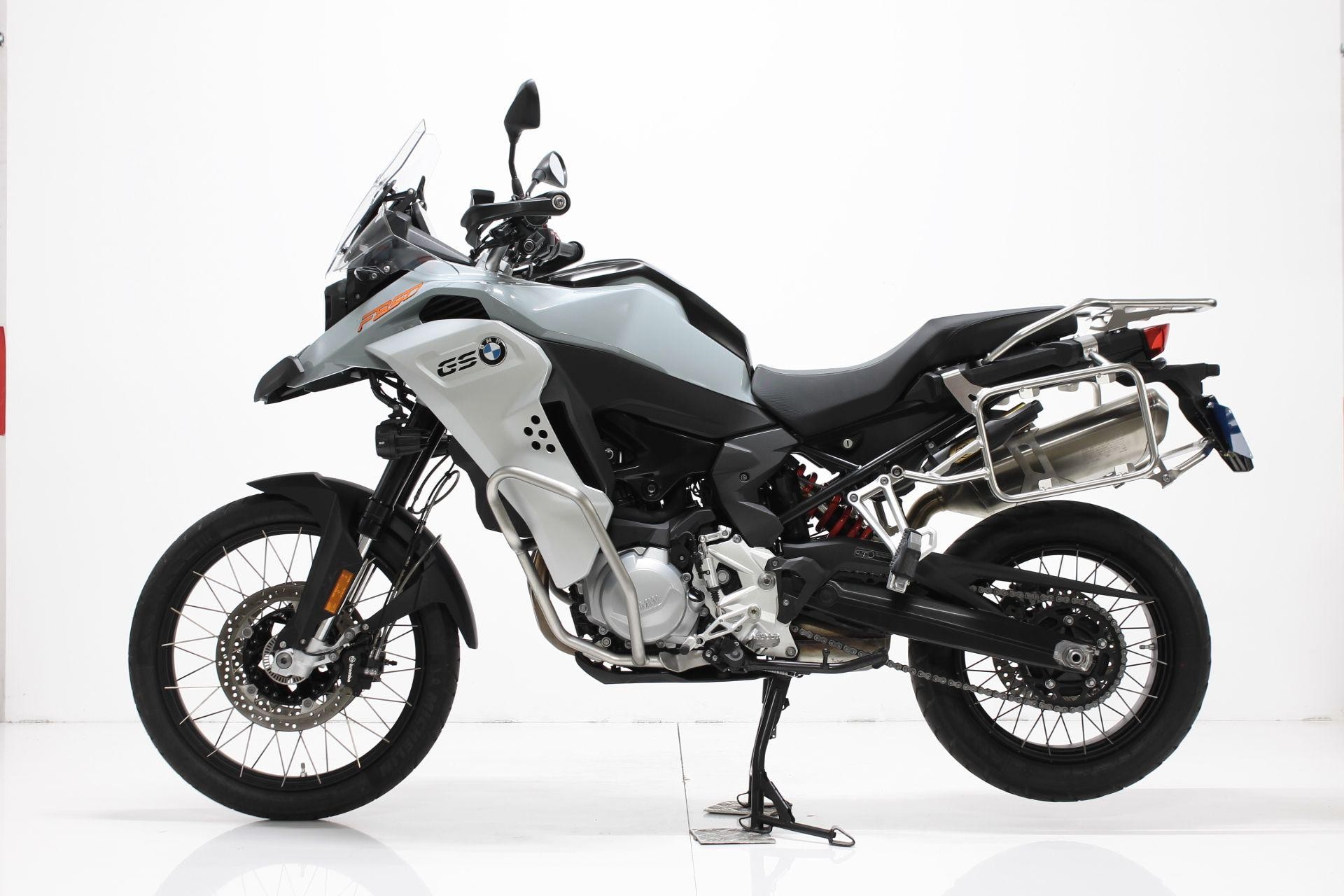 BMW F 850 GS Adventure-showroom-element-3