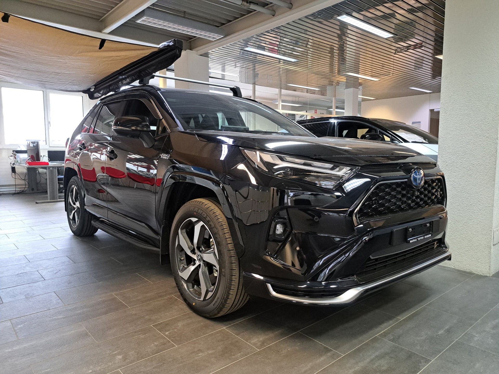 TOYOTA RAV-4 2.5 PHEV Premium e-CVT 4WD-image-4