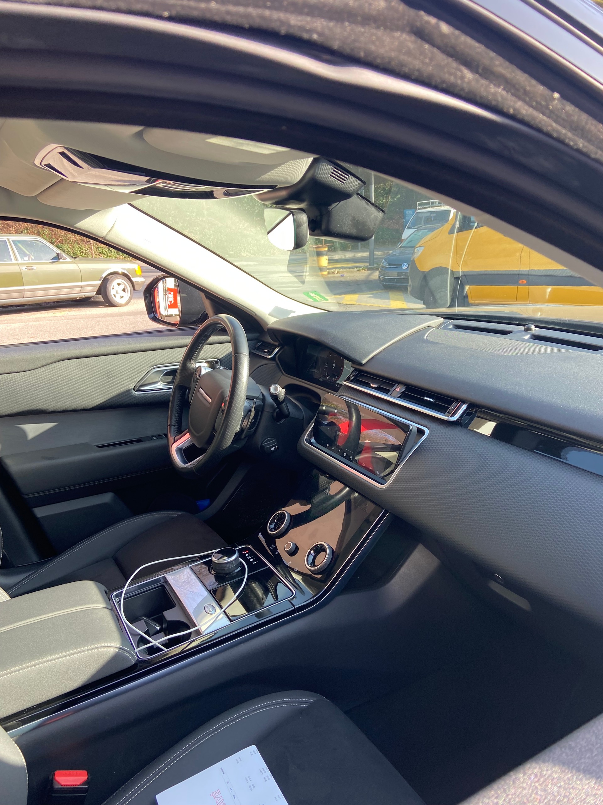 LAND ROVER Range Rover Velar D 180 Automatic-image-1