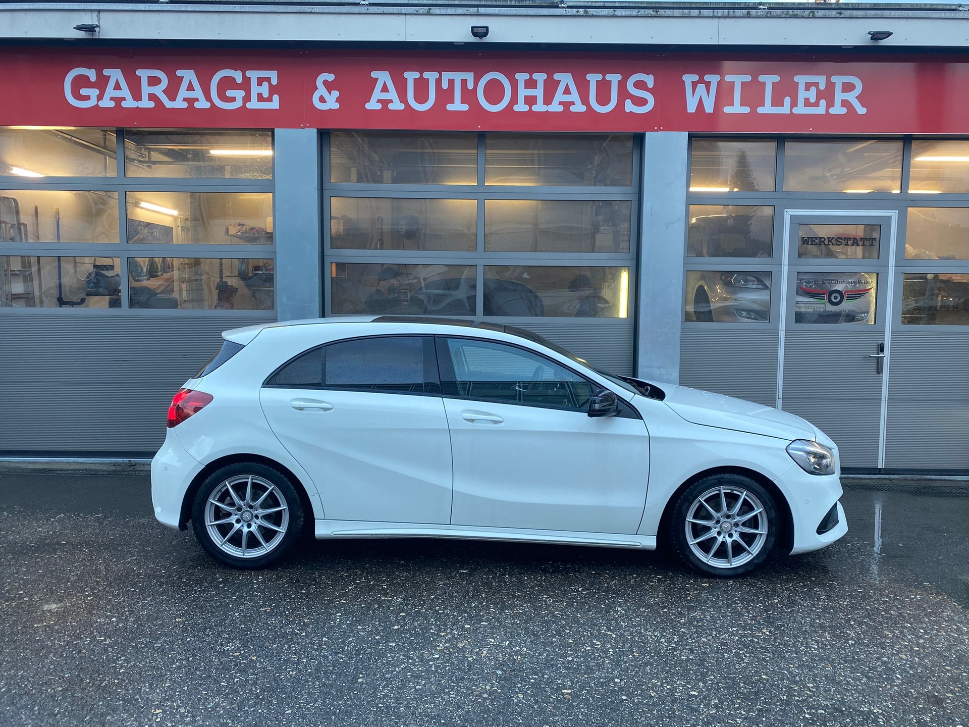 MERCEDES-BENZ A 180 BlueEfficiency Edition-image-3