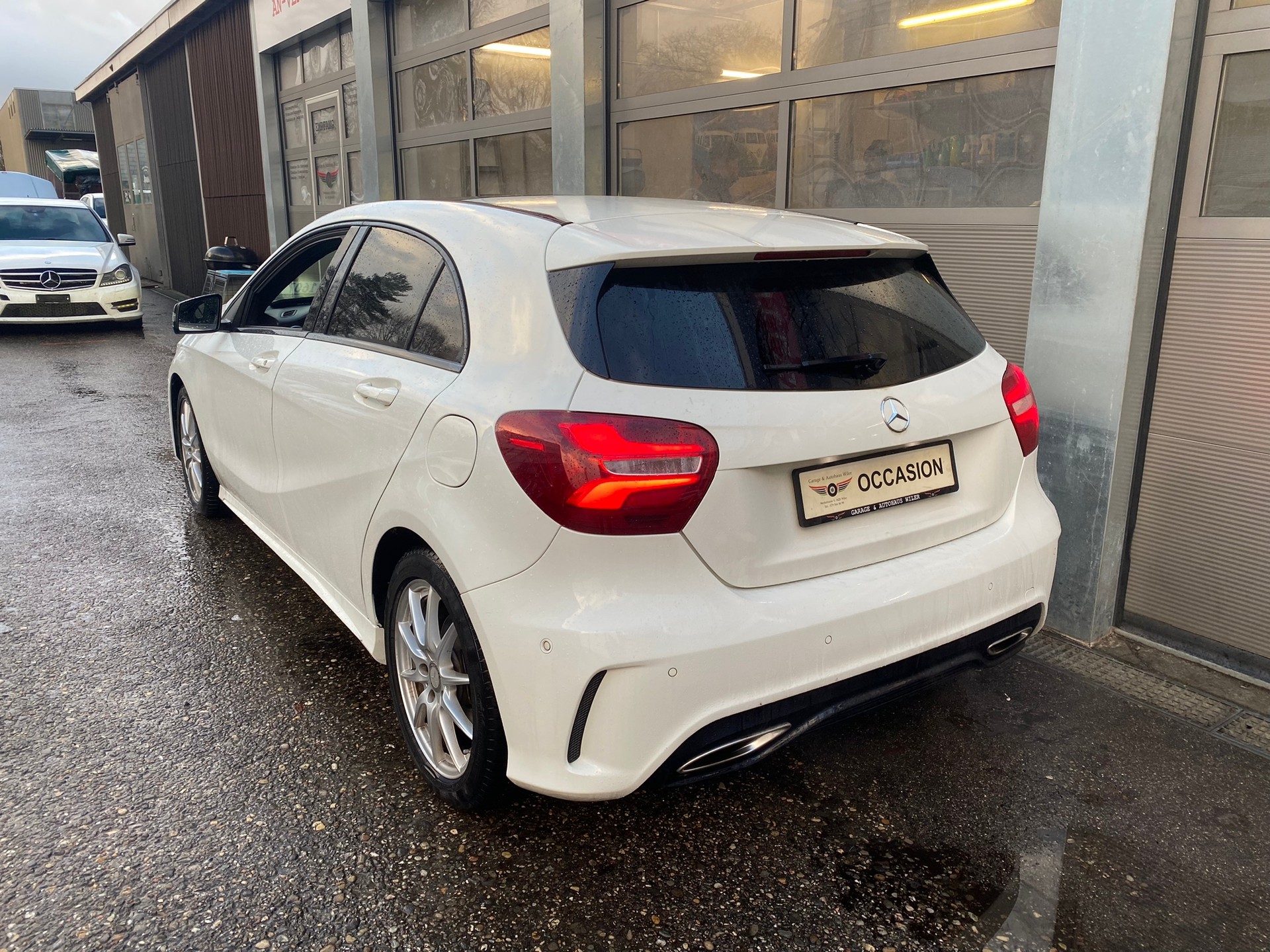 MERCEDES-BENZ A 180 BlueEfficiency Edition-image-6