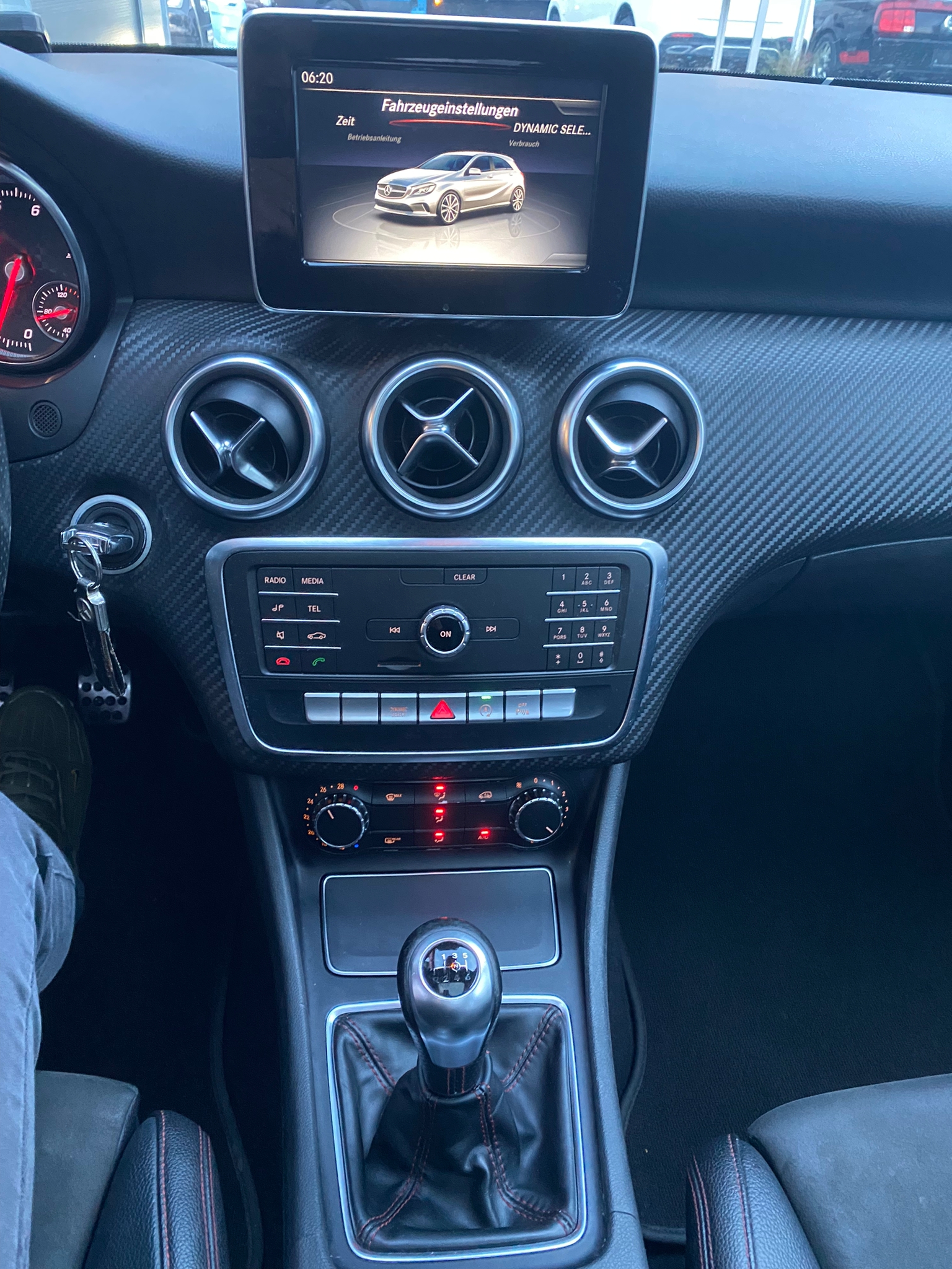 MERCEDES-BENZ A 180 BlueEfficiency Edition-image-13