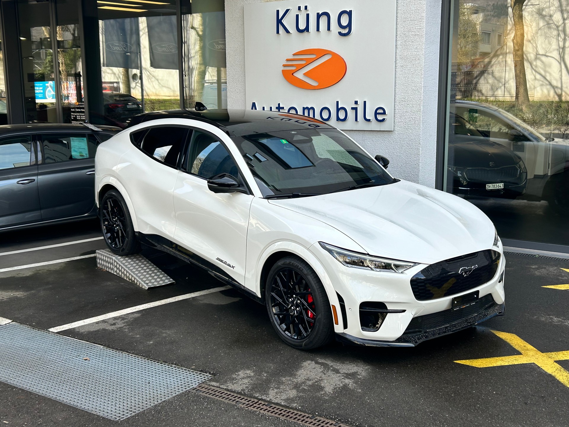 FORD Mustang MACH-E GT AWD 91 kWh-image-0