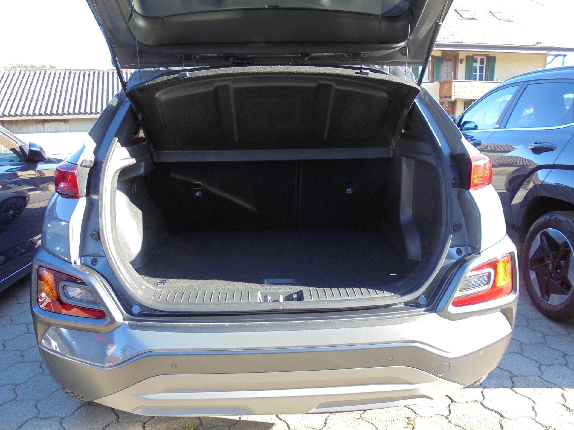 HYUNDAI Kona 1.0 T-GDi Amplia 2WD-image-12