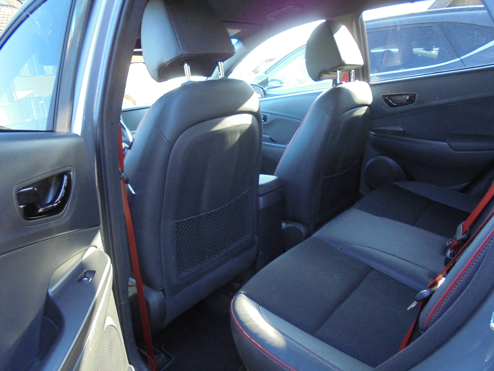 HYUNDAI Kona 1.0 T-GDi Amplia 2WD-image-11
