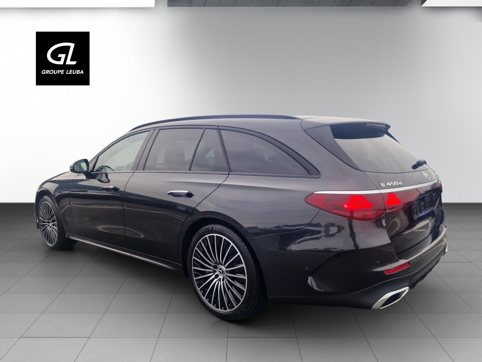 MERCEDES-BENZ E 450 d T 4Matic 9G-Tronic-showroom-element-1