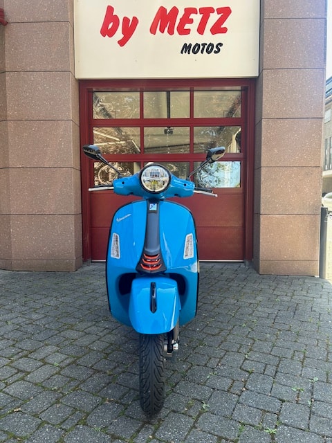 PIAGGIO Vespa GTS 125 Super Sport RST Euro 5+-image-1