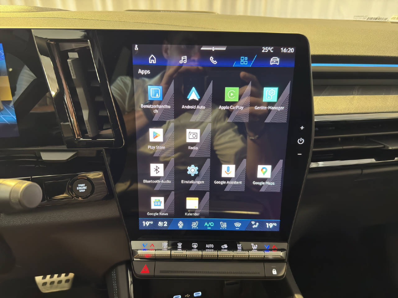 RENAULT Rafale 1.2 E-Tech Plug-in Atelier Alpine-image-13