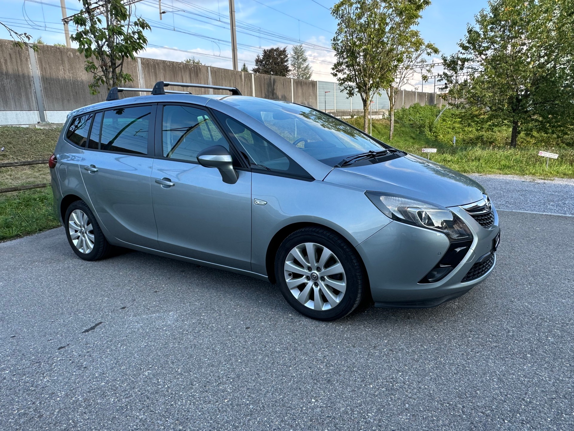 OPEL Zafira Tourer 1.4i 16V Enjoy-image-5