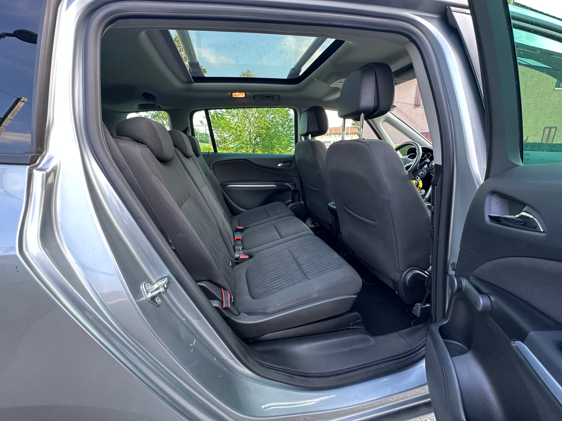 OPEL Zafira Tourer 1.4i 16V Enjoy-image-7