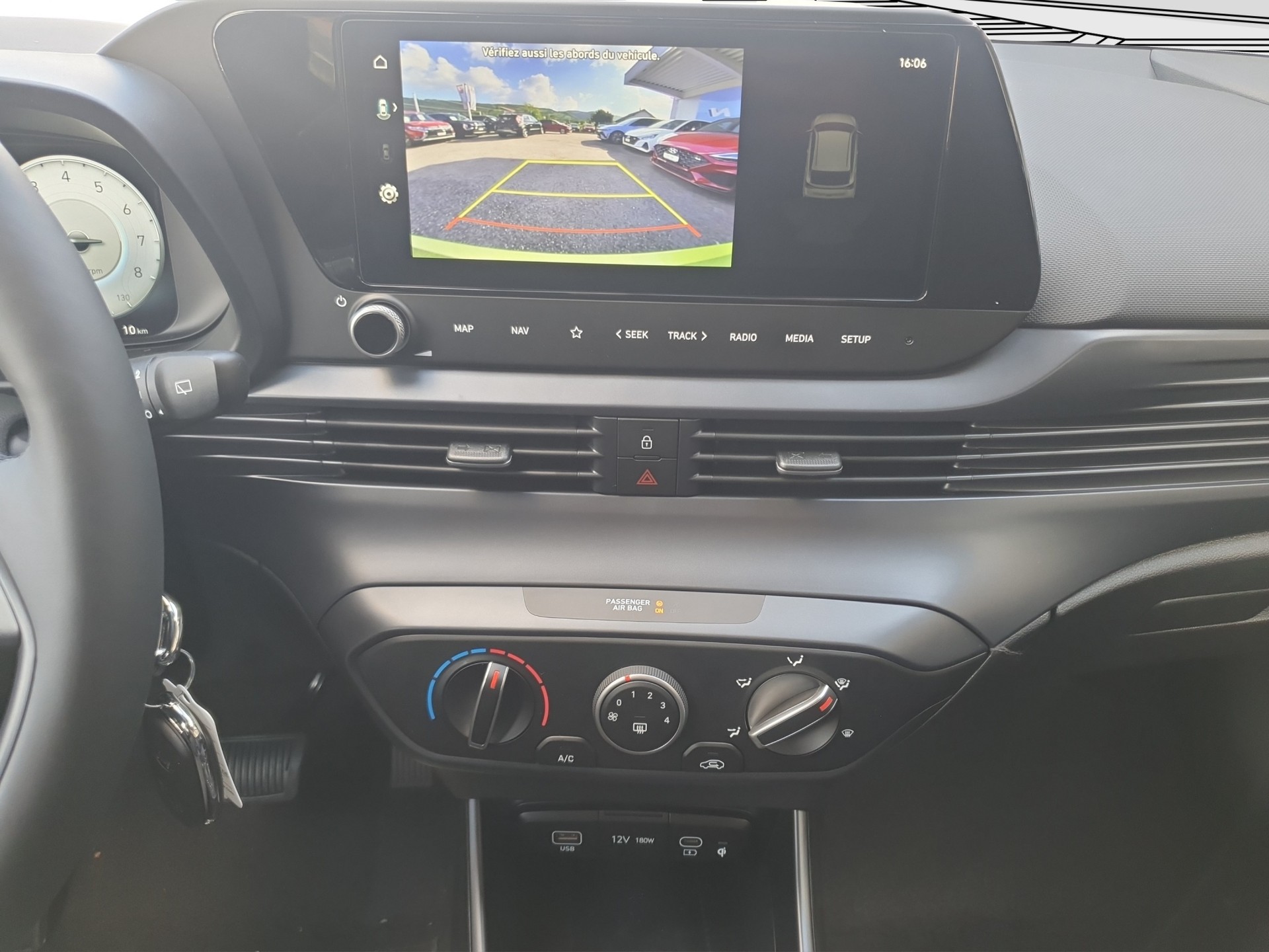 HYUNDAI i20 1.0 T-GDi Amplia Facelift 2025 Auto.-image-8