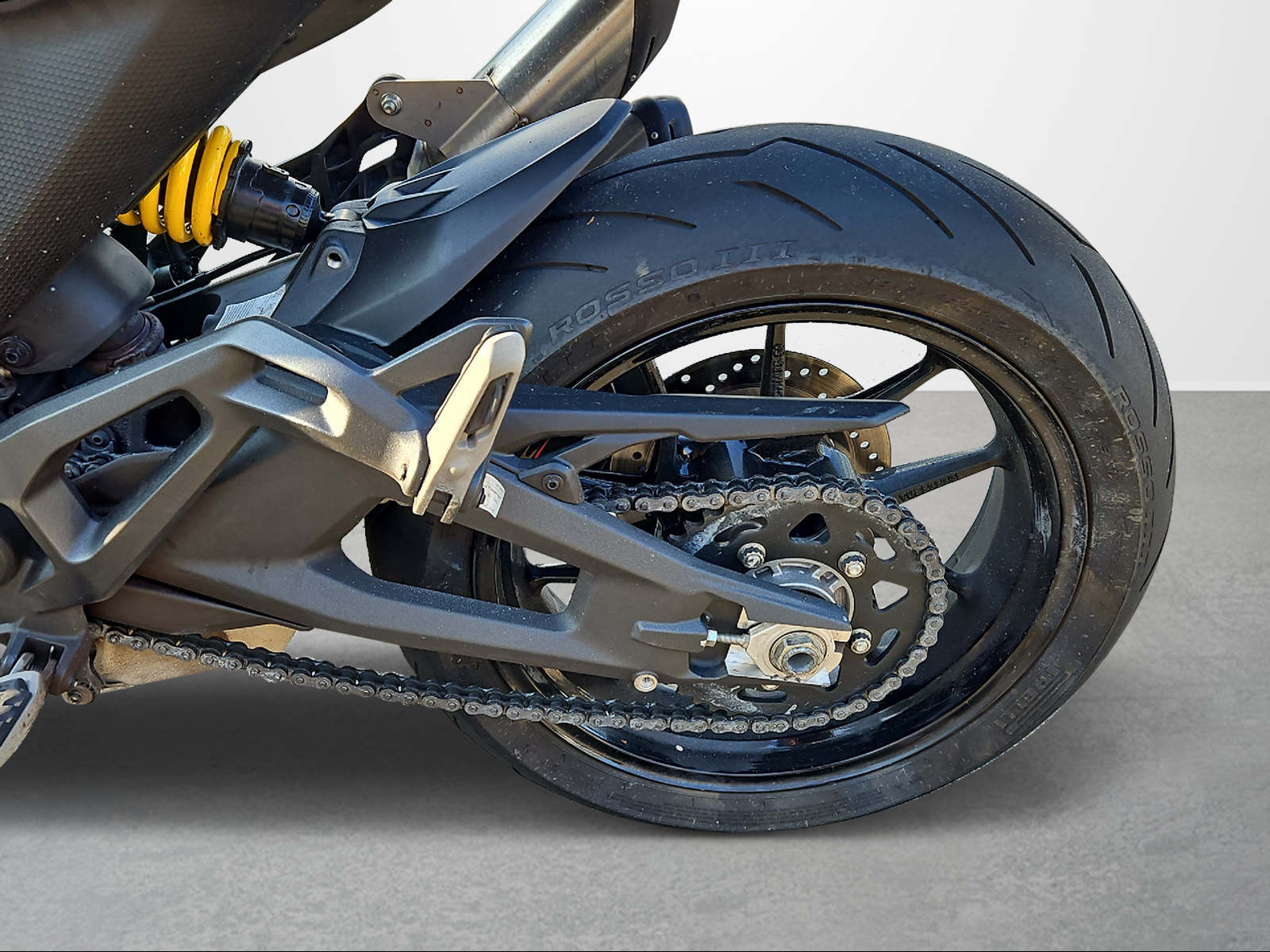 DUCATI Monster + 937-showroom-element-3