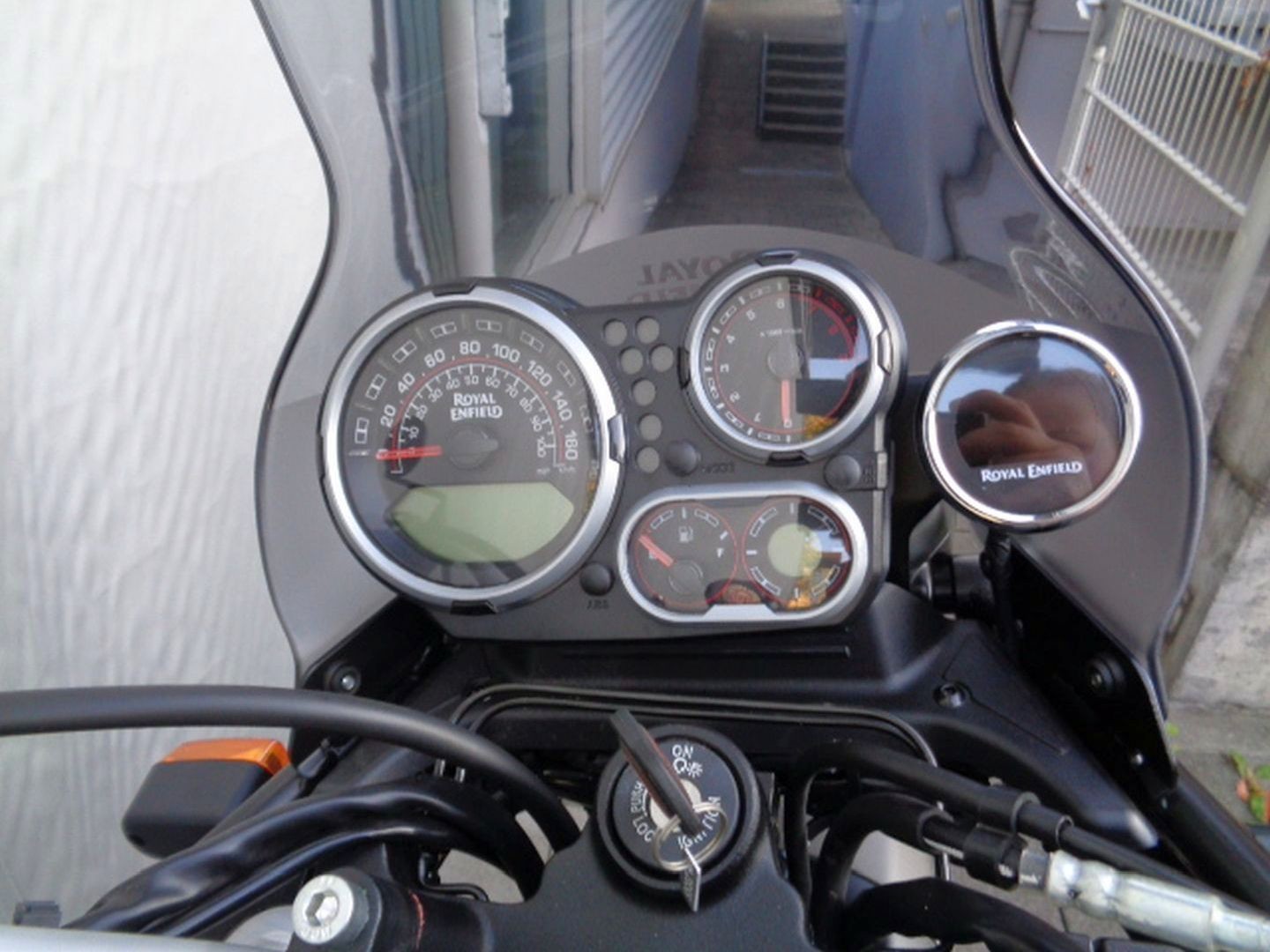 ROYAL ENFIELD HIMALAYAN 400 E5DEMOMODELL-image-5
