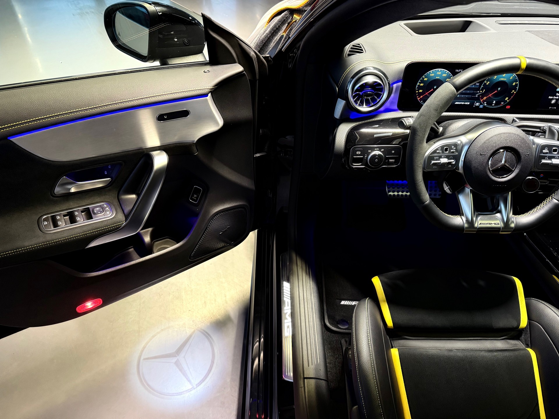 MERCEDES-BENZ CLA 45 S AMG 4Matic+ 8G-DCT-image-7