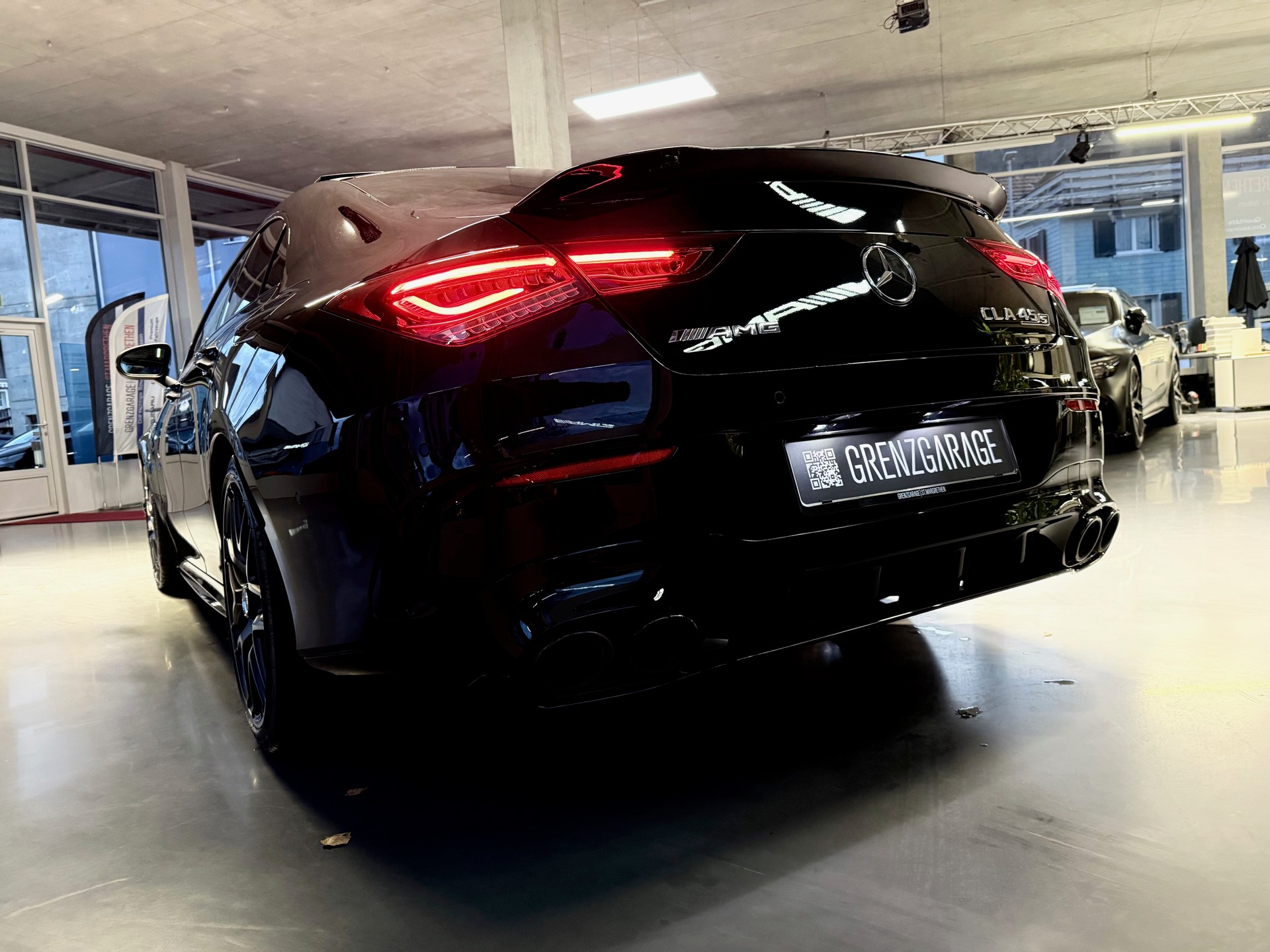 MERCEDES-BENZ CLA 45 S AMG 4Matic+ 8G-DCT-image-4