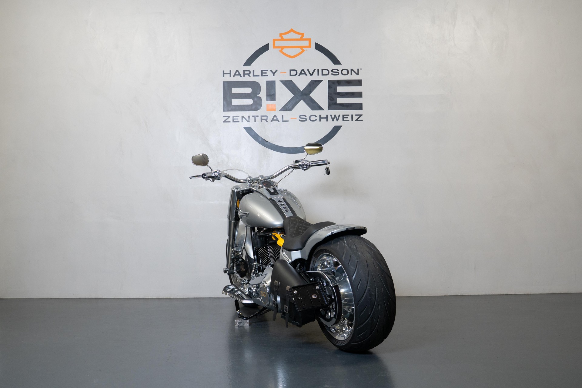HARLEY-DAVIDSON FLFBS Fat Boy 114-showroom-element-3
