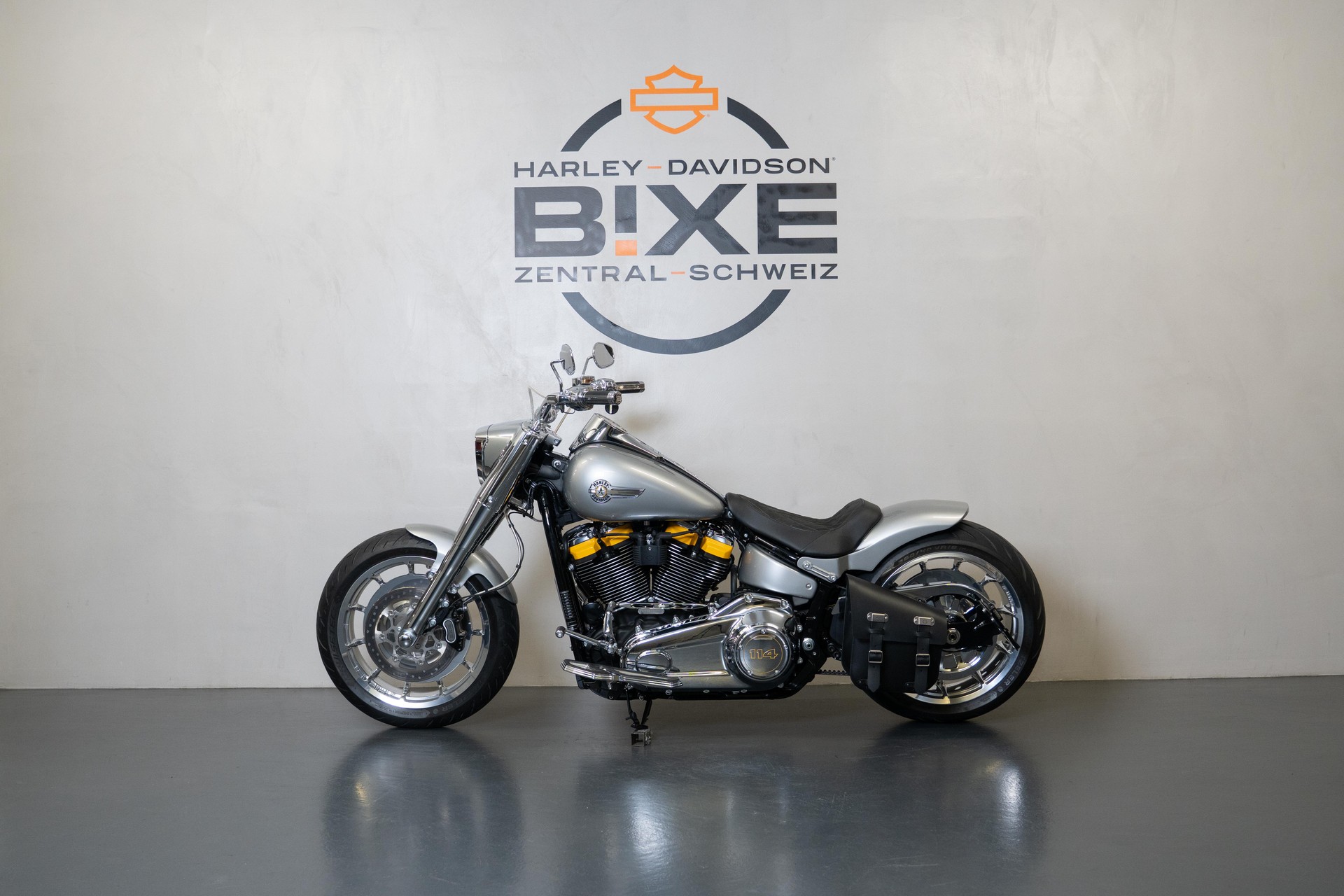 HARLEY-DAVIDSON FLFBS Fat Boy 114-showroom-element-1