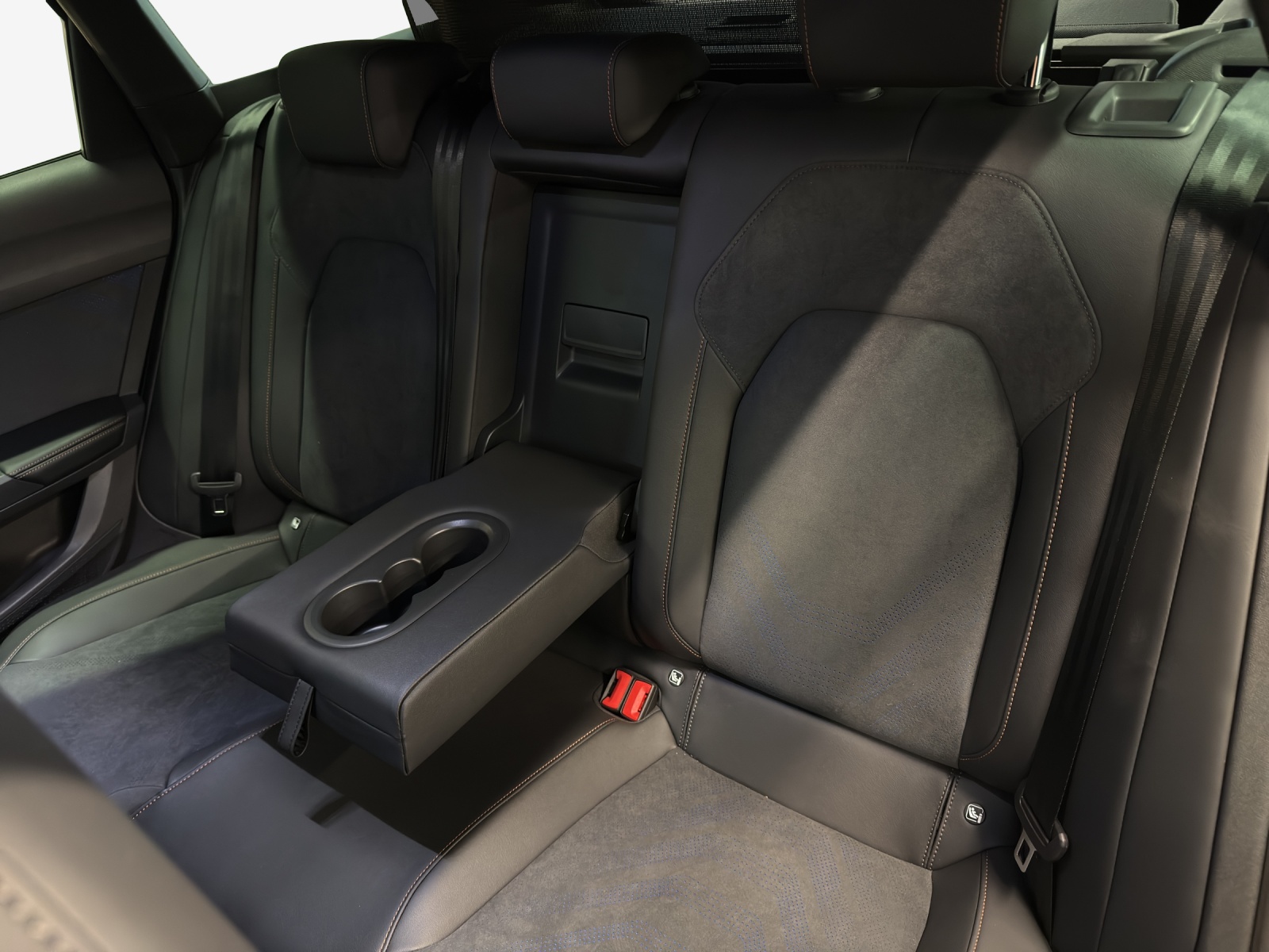 CUPRA LEON ST 1.5 e-HYBRID pHEV VZ DSG-image-11