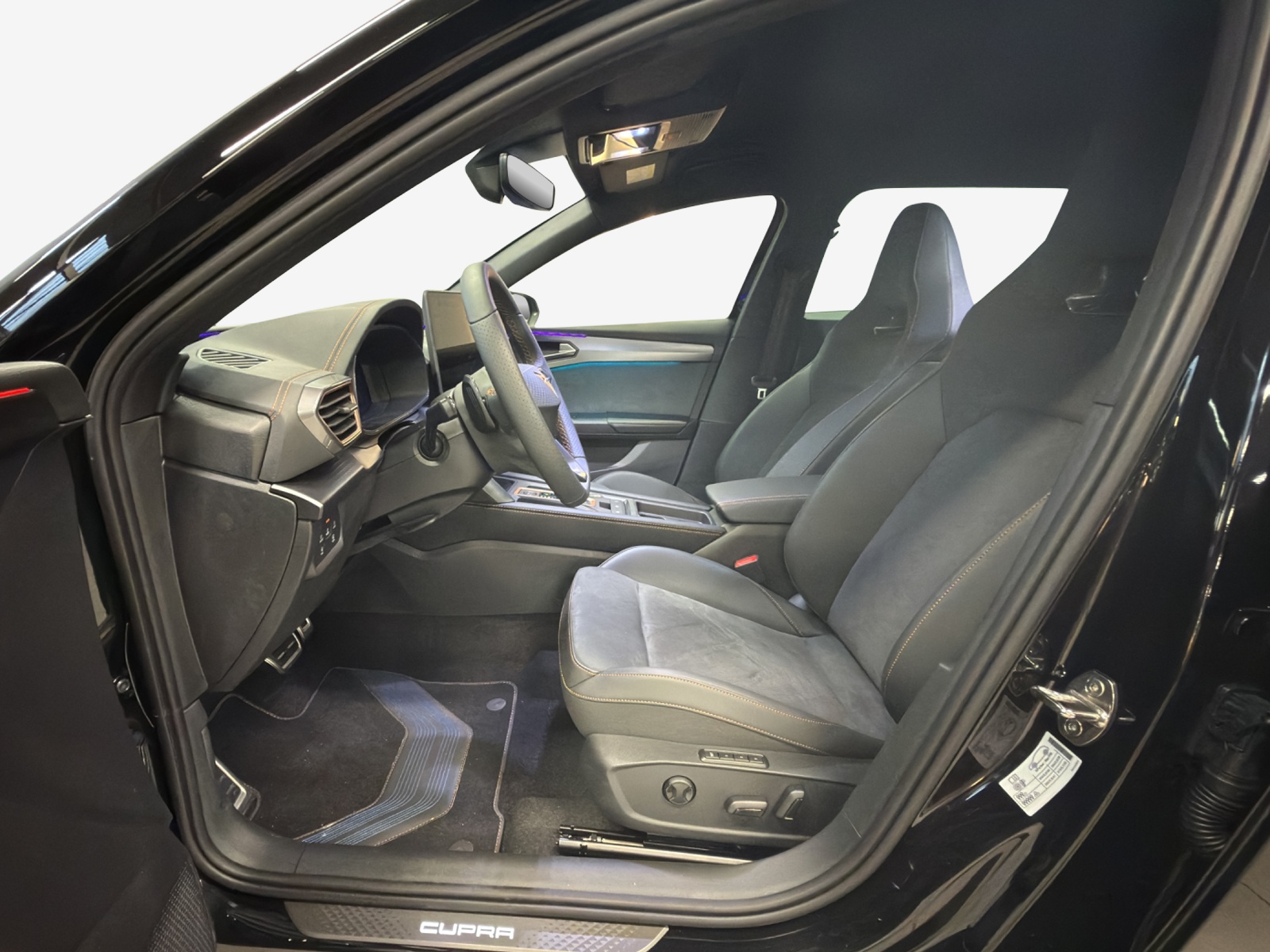 CUPRA LEON ST 1.5 e-HYBRID pHEV VZ DSG-image-7