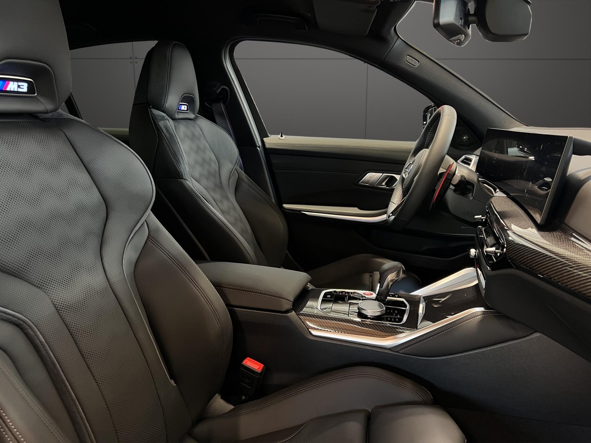 BMW M3 Competition xDrive-image-9