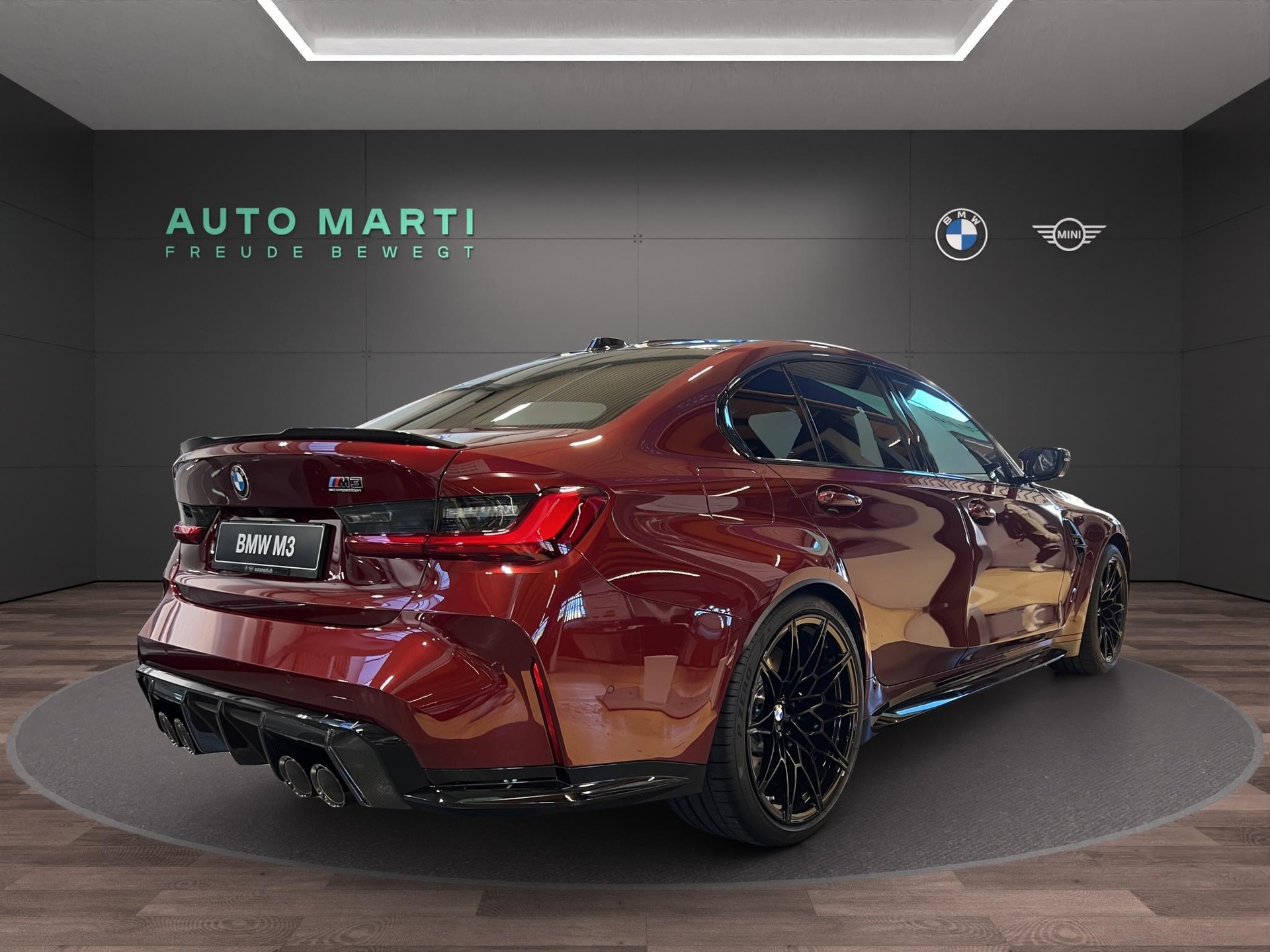 BMW M3 Competition xDrive-showroom-element-2