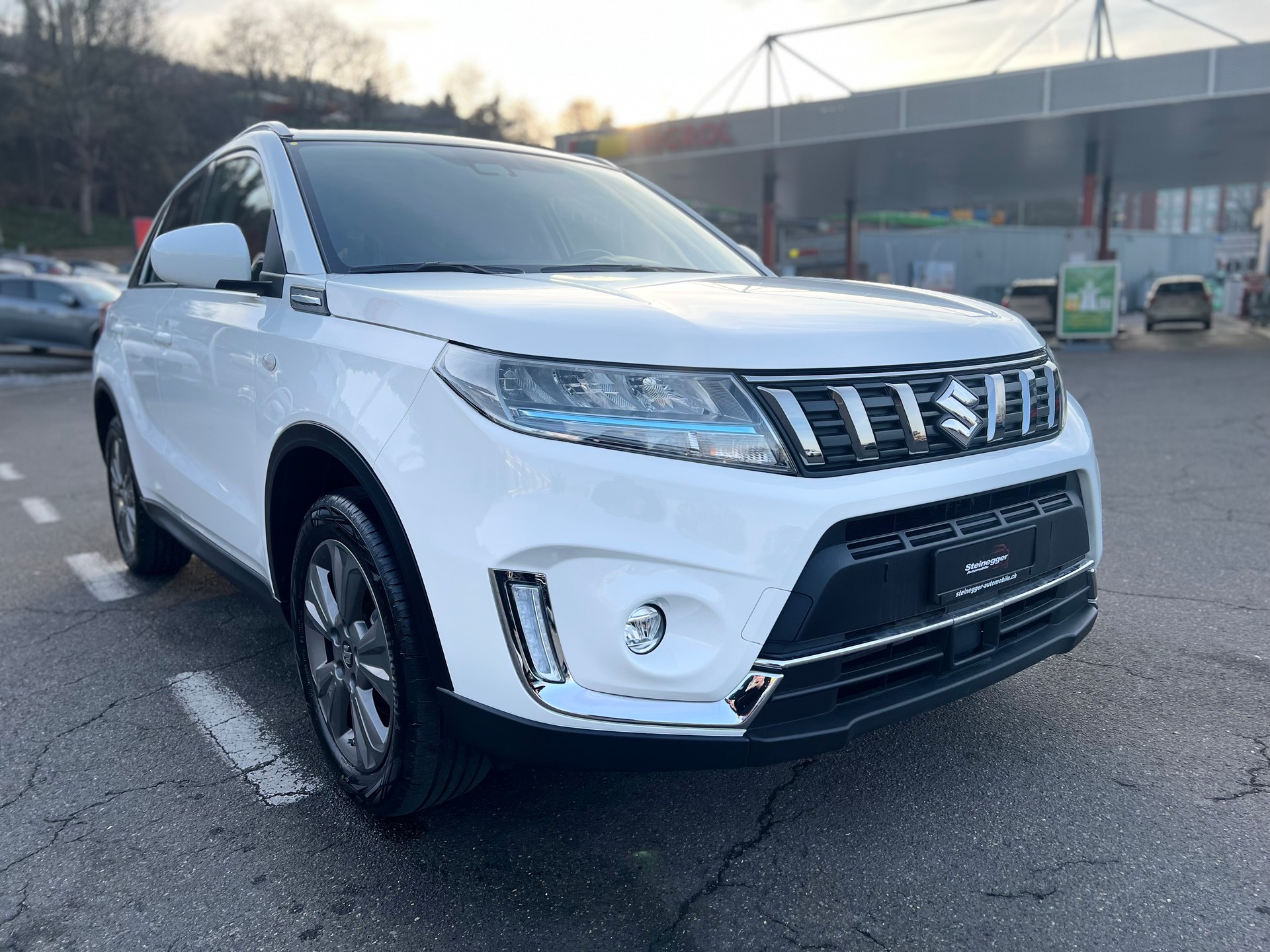 SUZUKI Vitara 1.5 Hybrid Piz Sulai 4x4 AGS-image-1