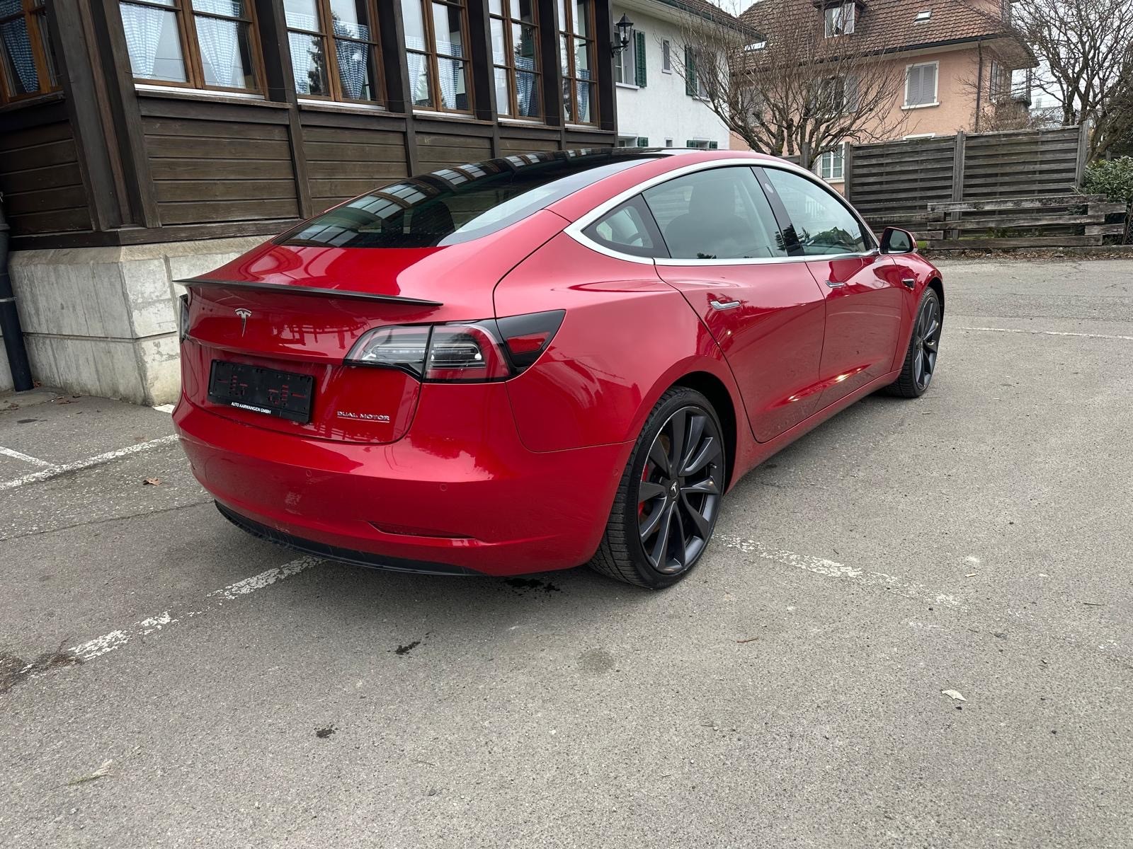TESLA Model 3 Performance Dual Motor AWD-image-3