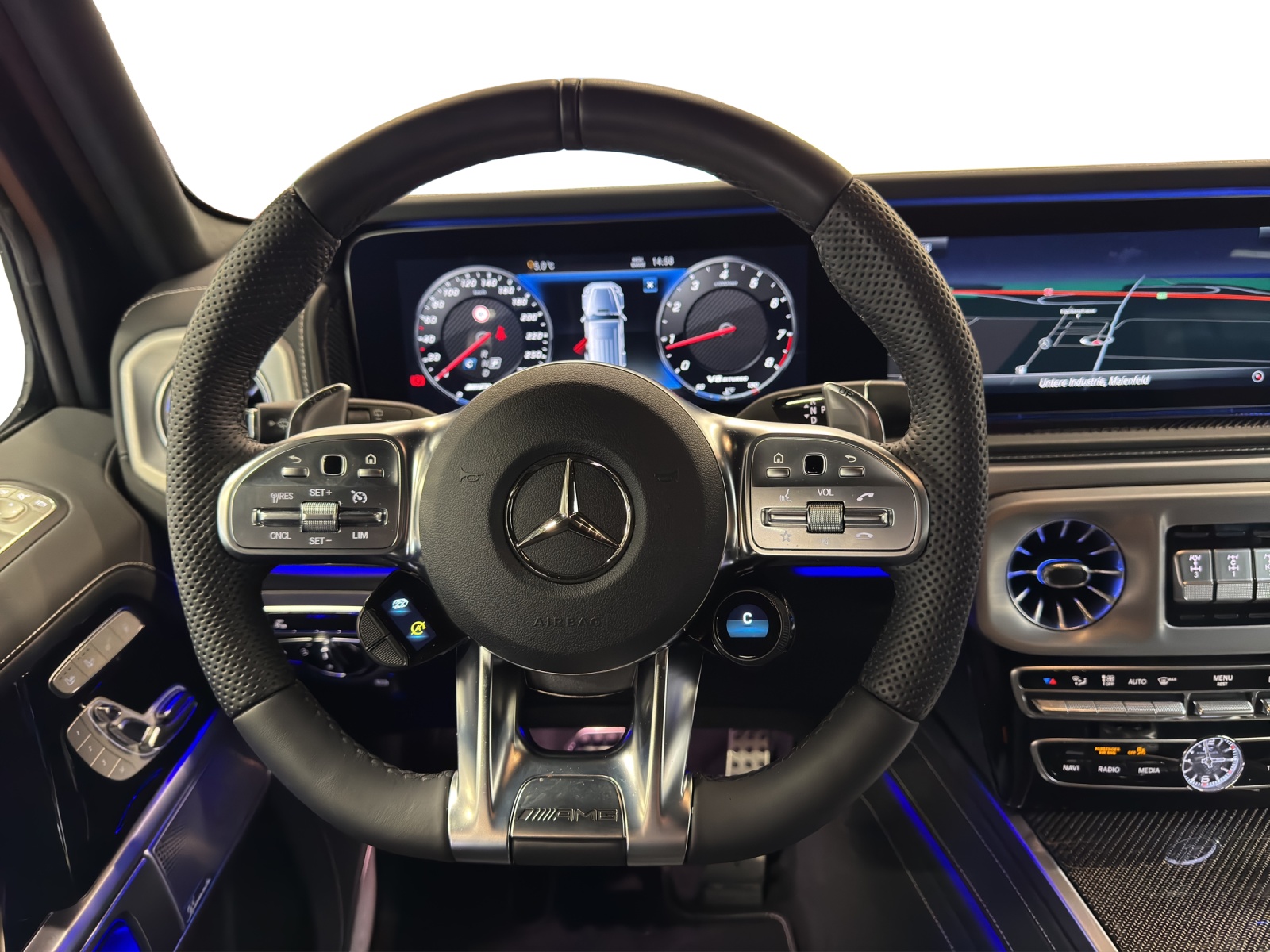 MERCEDES-BENZ G 63 AMG 4x4-image-10