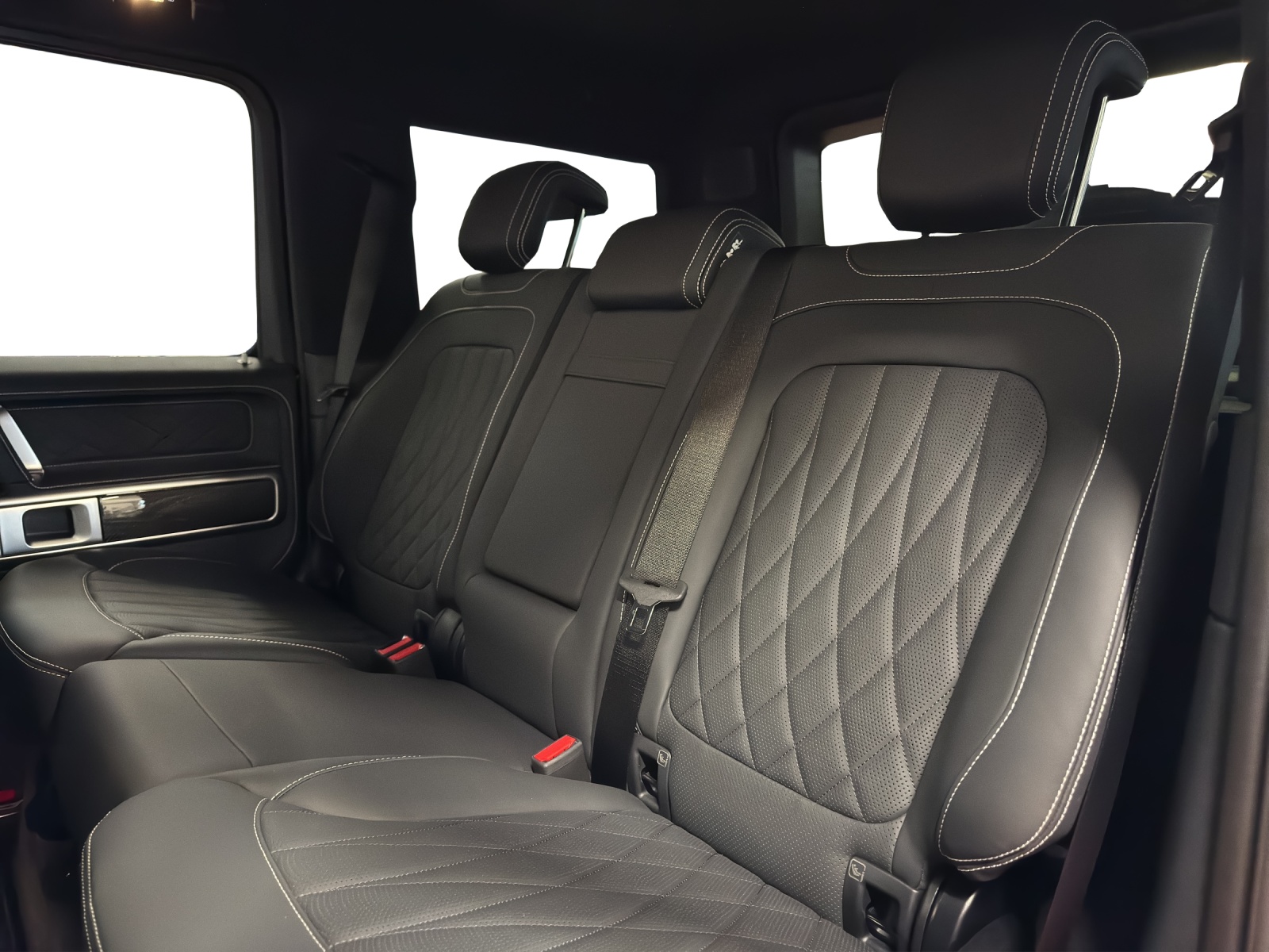 MERCEDES-BENZ G 63 AMG 4x4-image-17