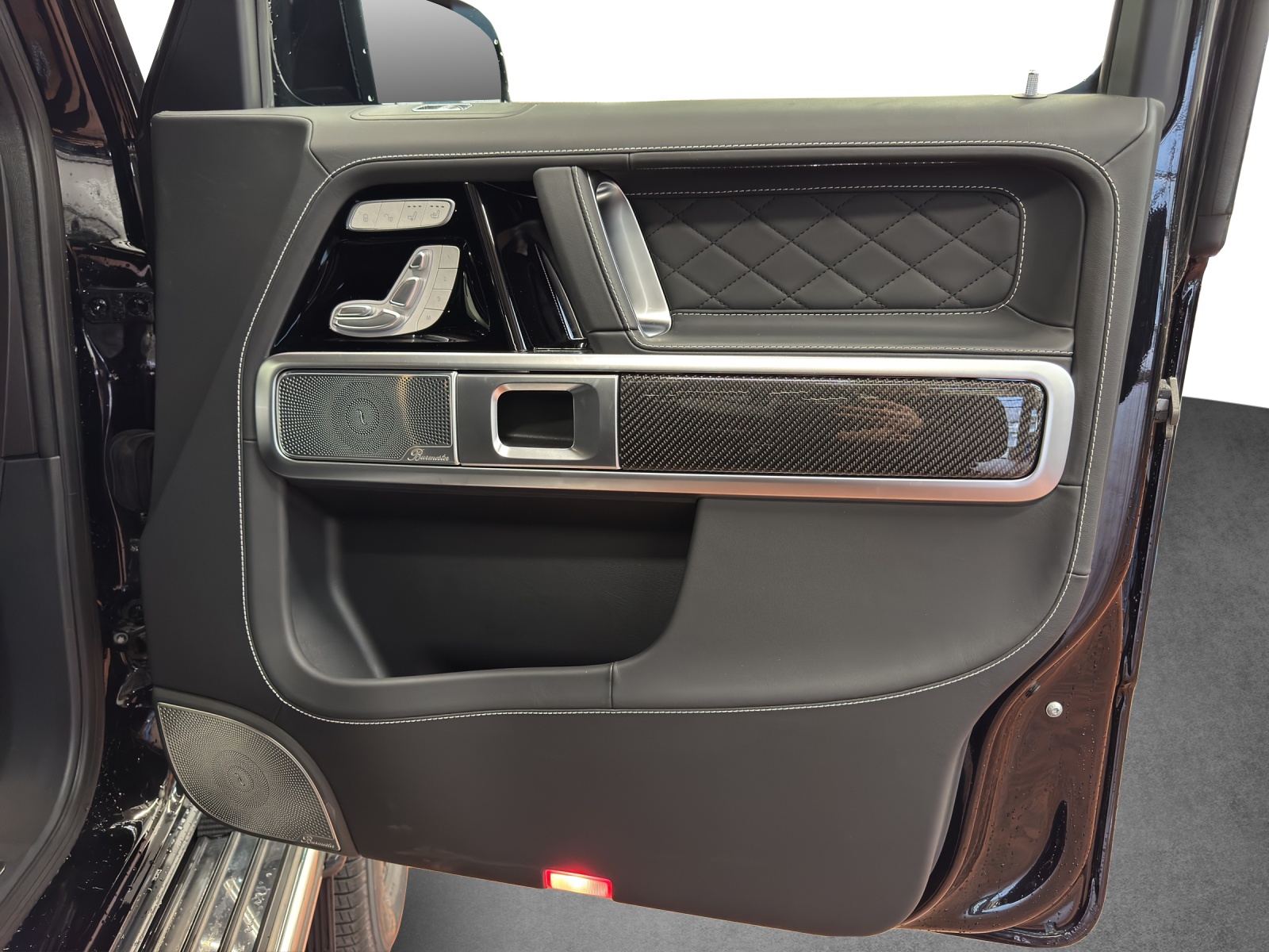 MERCEDES-BENZ G 63 AMG 4x4-image-15
