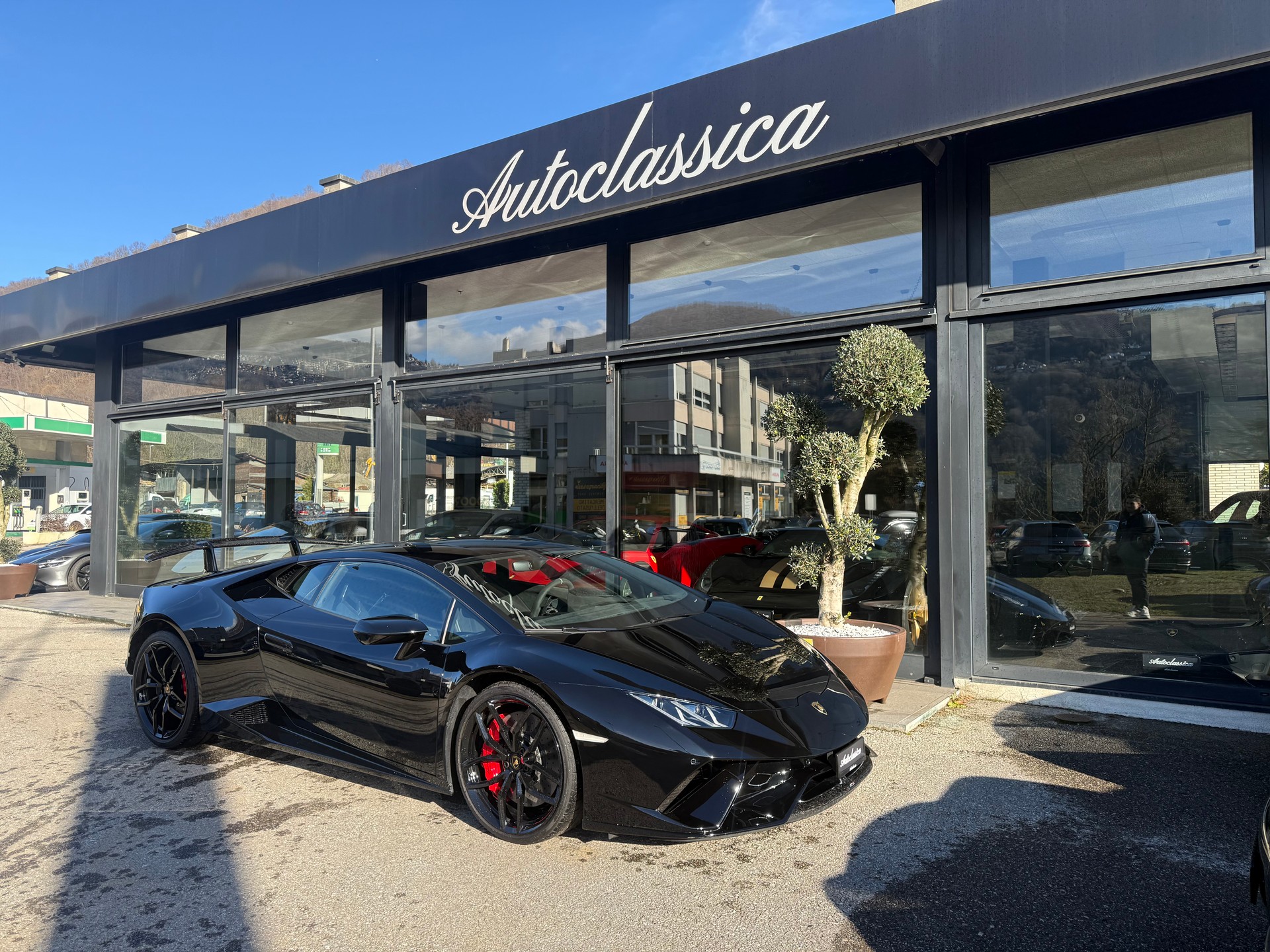 LAMBORGHINI Huracan LP640-4 Coupé Performante DCT-image-4