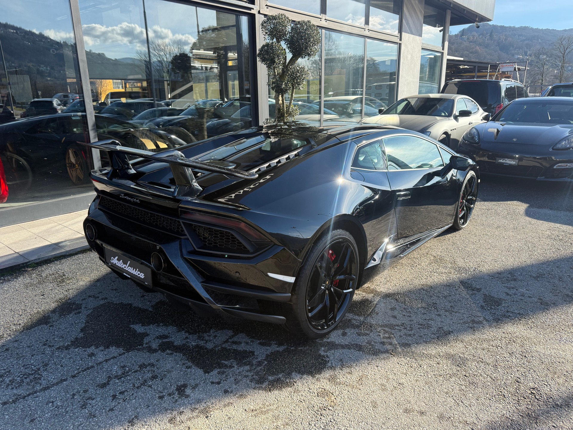 LAMBORGHINI Huracan LP640-4 Coupé Performante DCT-image-7