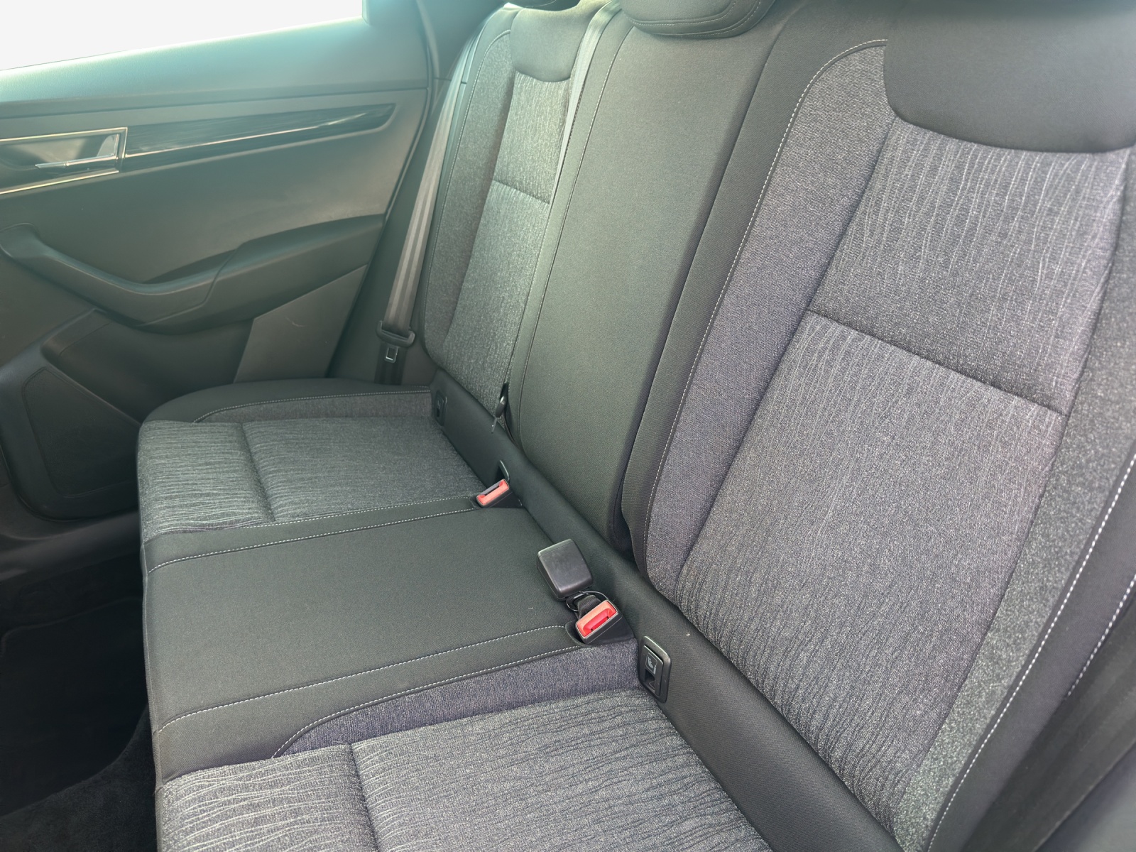 SKODA Karoq 2.0 TDI CR Style 4x4 DSG-image-11