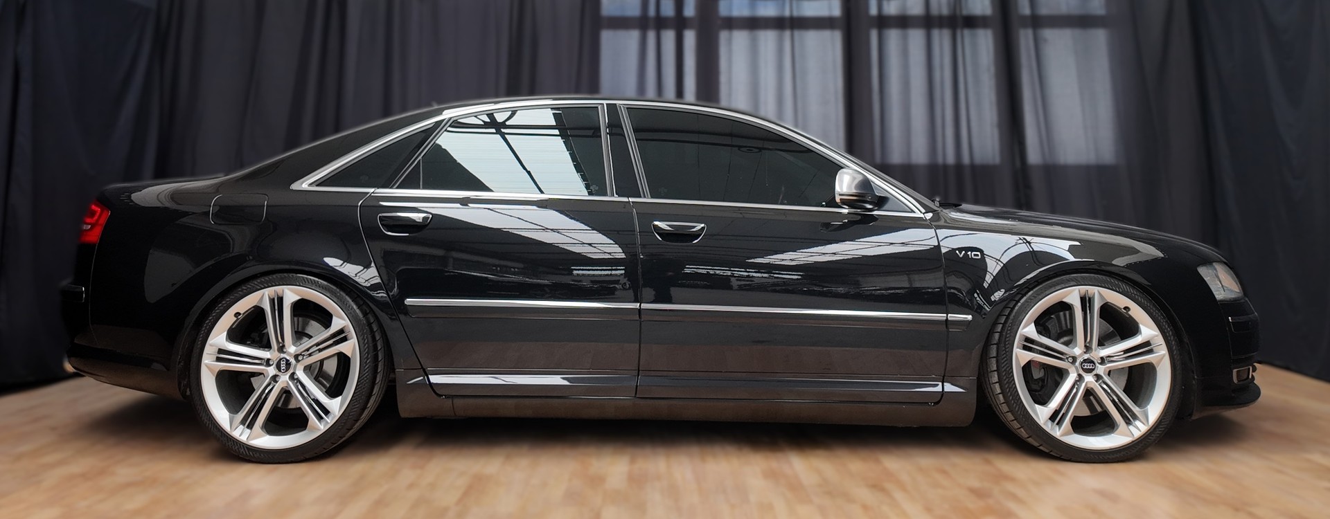 AUDI S8 5.2 V10 quattro tiptronic-image-3
