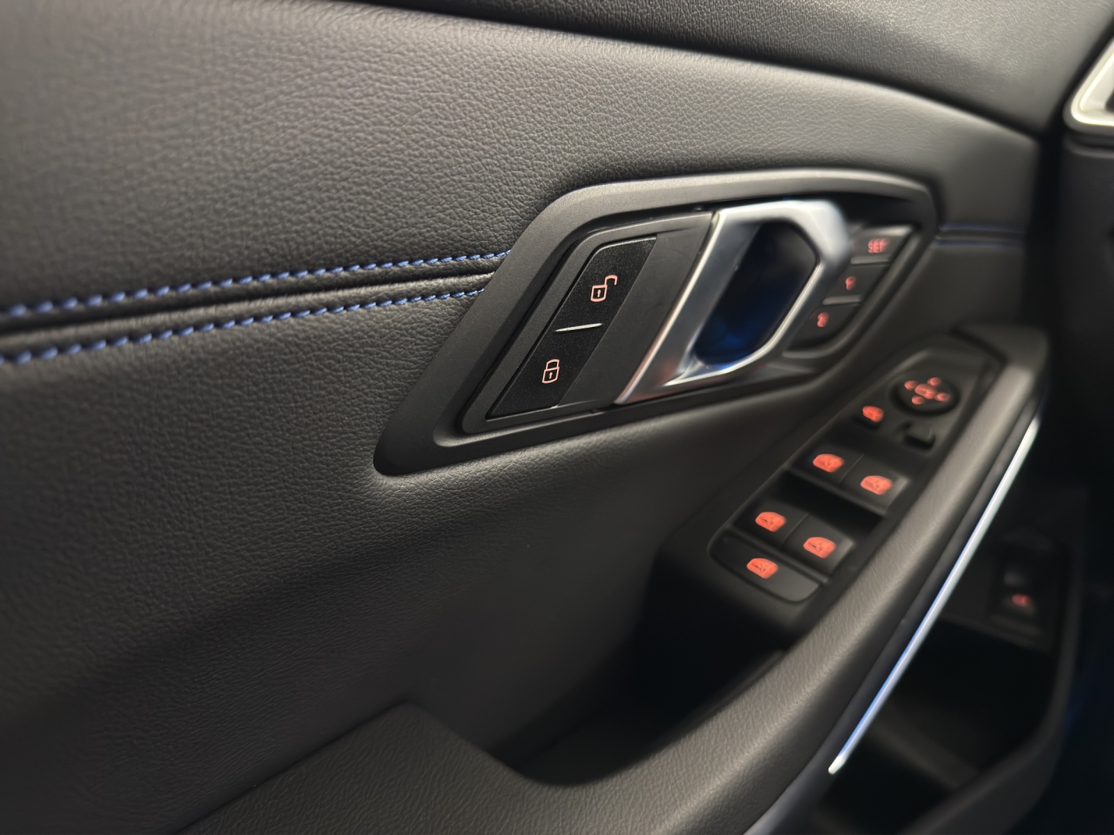 BMW 320d xDr 48V Tour M Sport-image-14