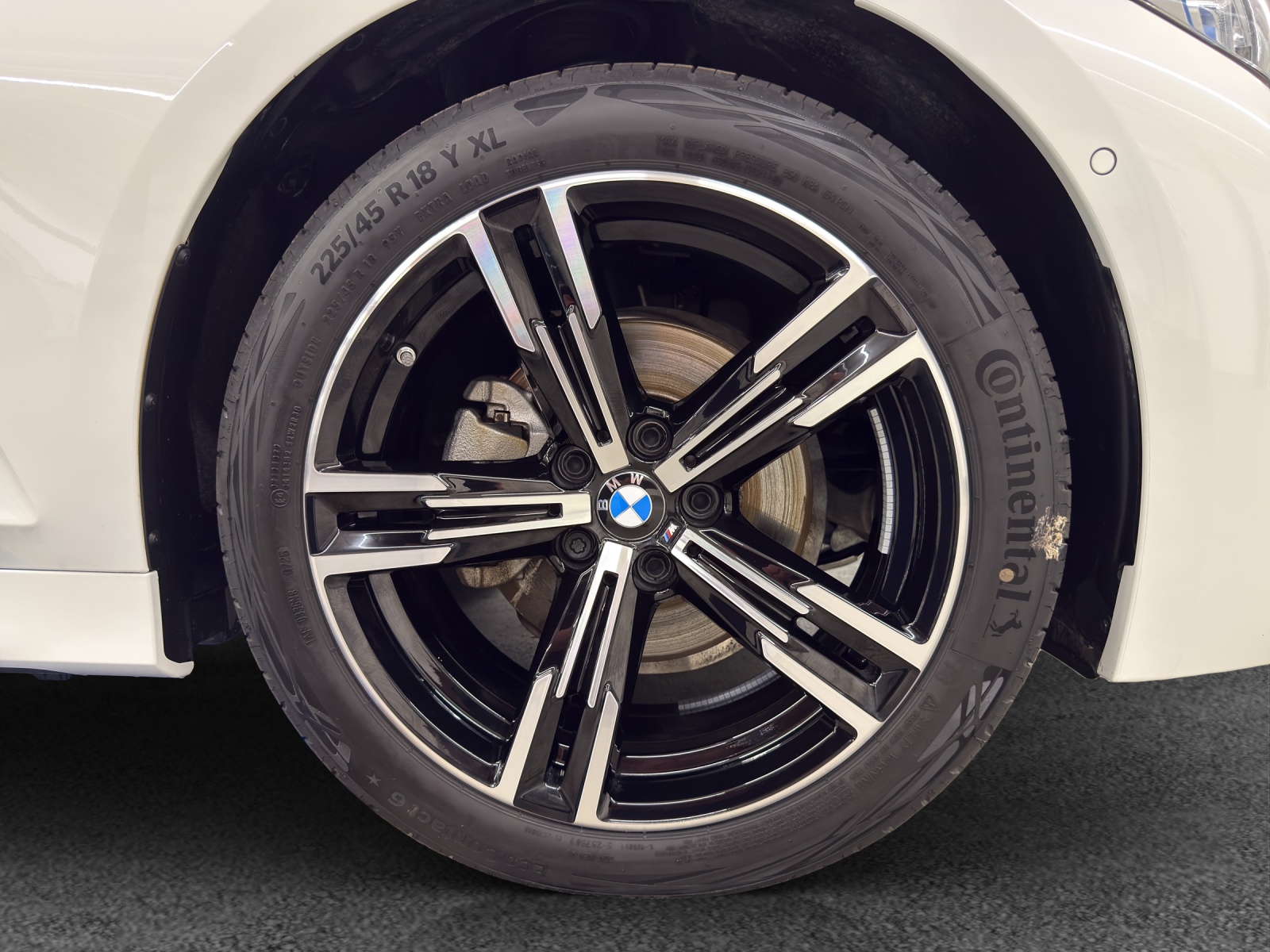BMW 320d xDr 48V Tour M Sport-image-11