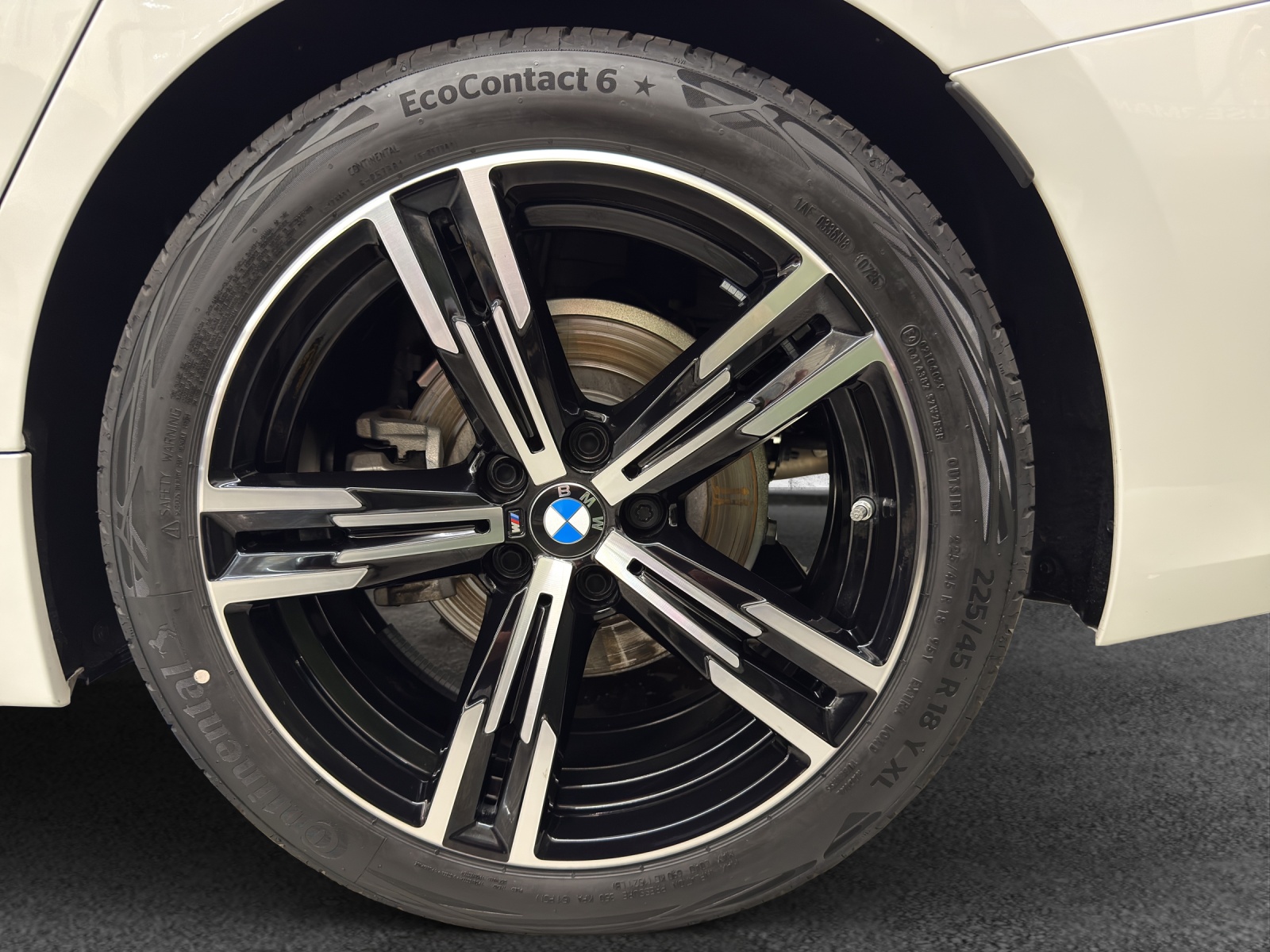 BMW 320d xDr 48V Tour M Sport-image-9