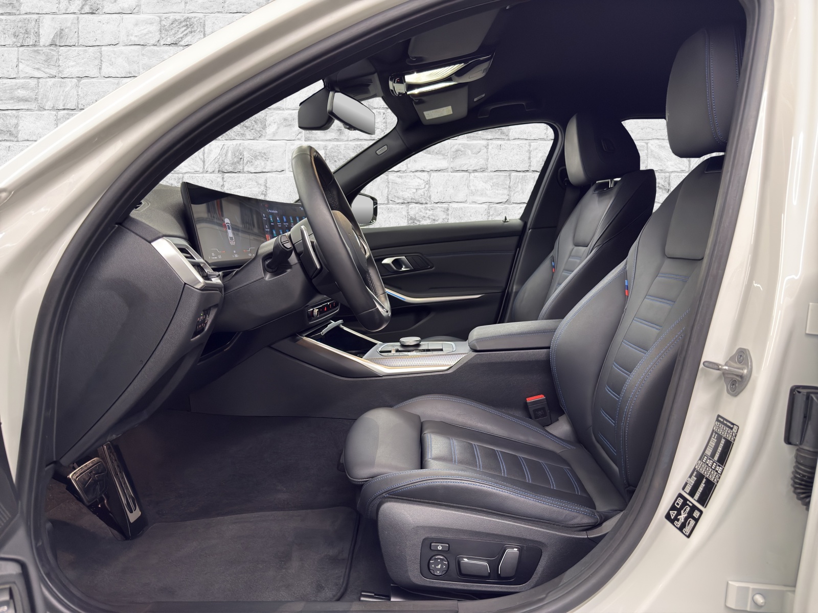 BMW 320d xDr 48V Tour M Sport-image-6
