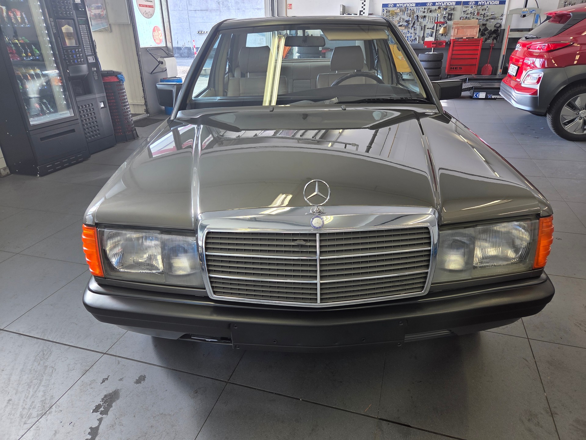 MERCEDES-BENZ 190 E 2.0