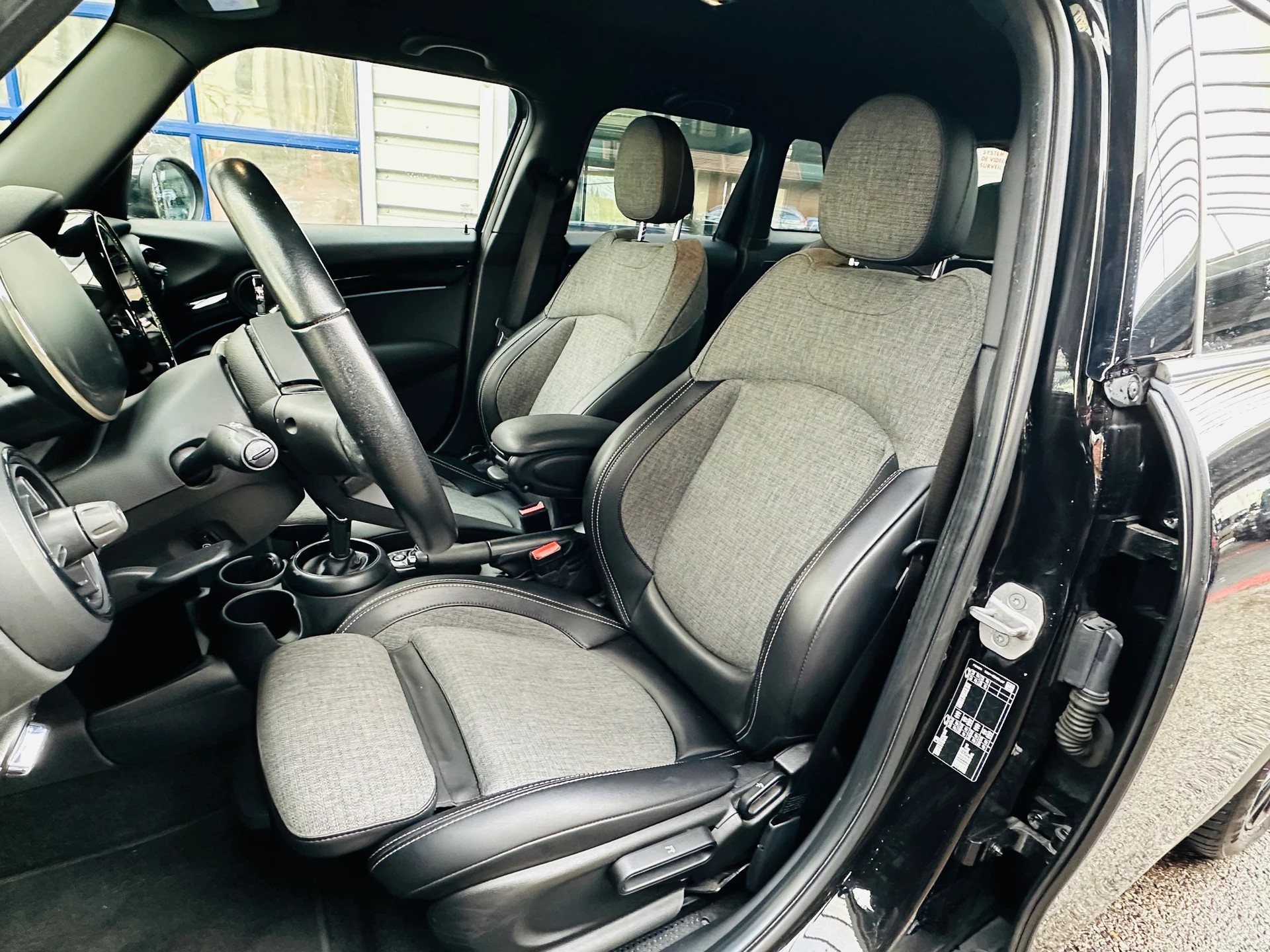 MINI Cooper Camden Edition Steptronic DKG-image-16