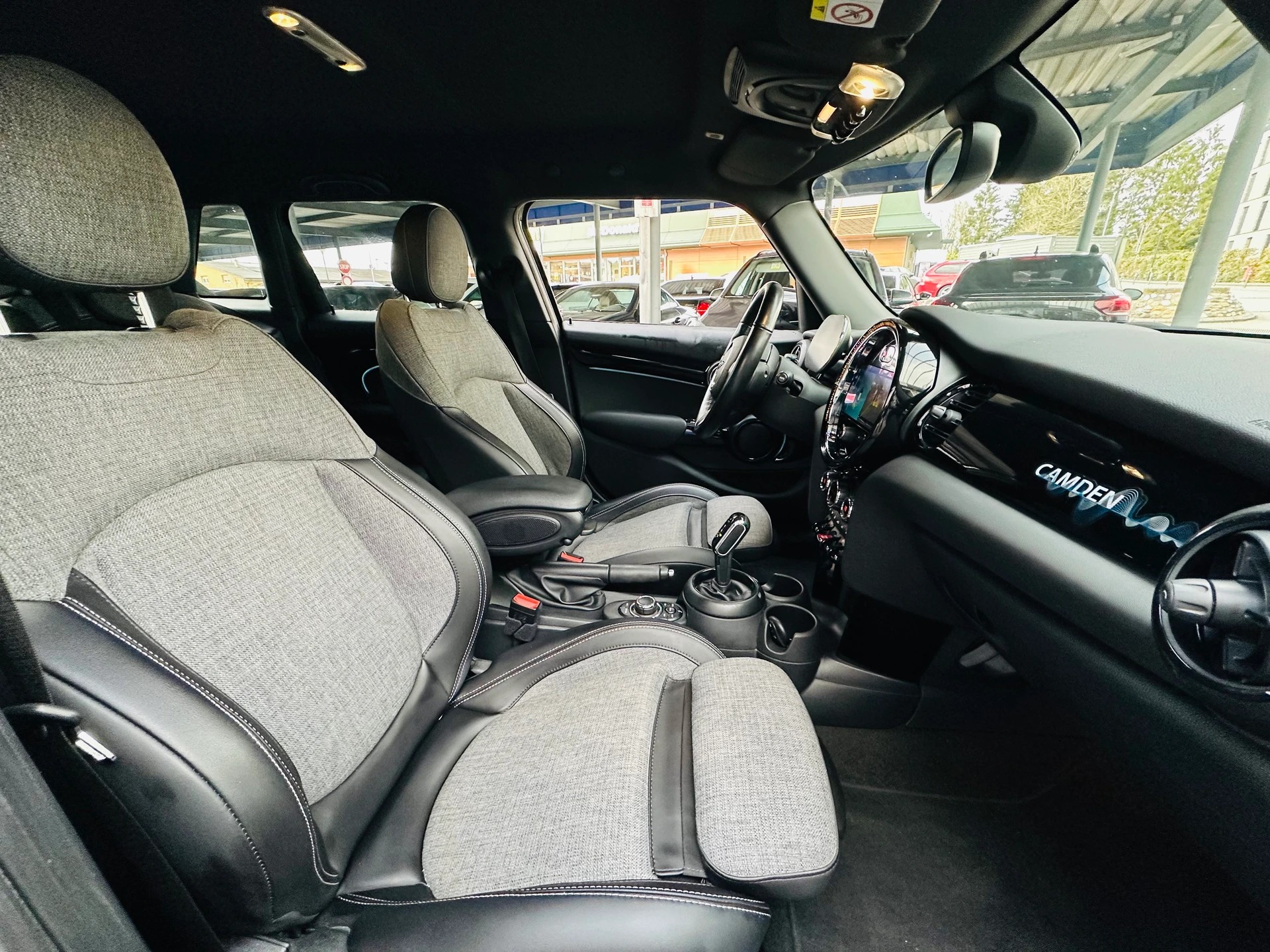 MINI Cooper Camden Edition Steptronic DKG-image-15