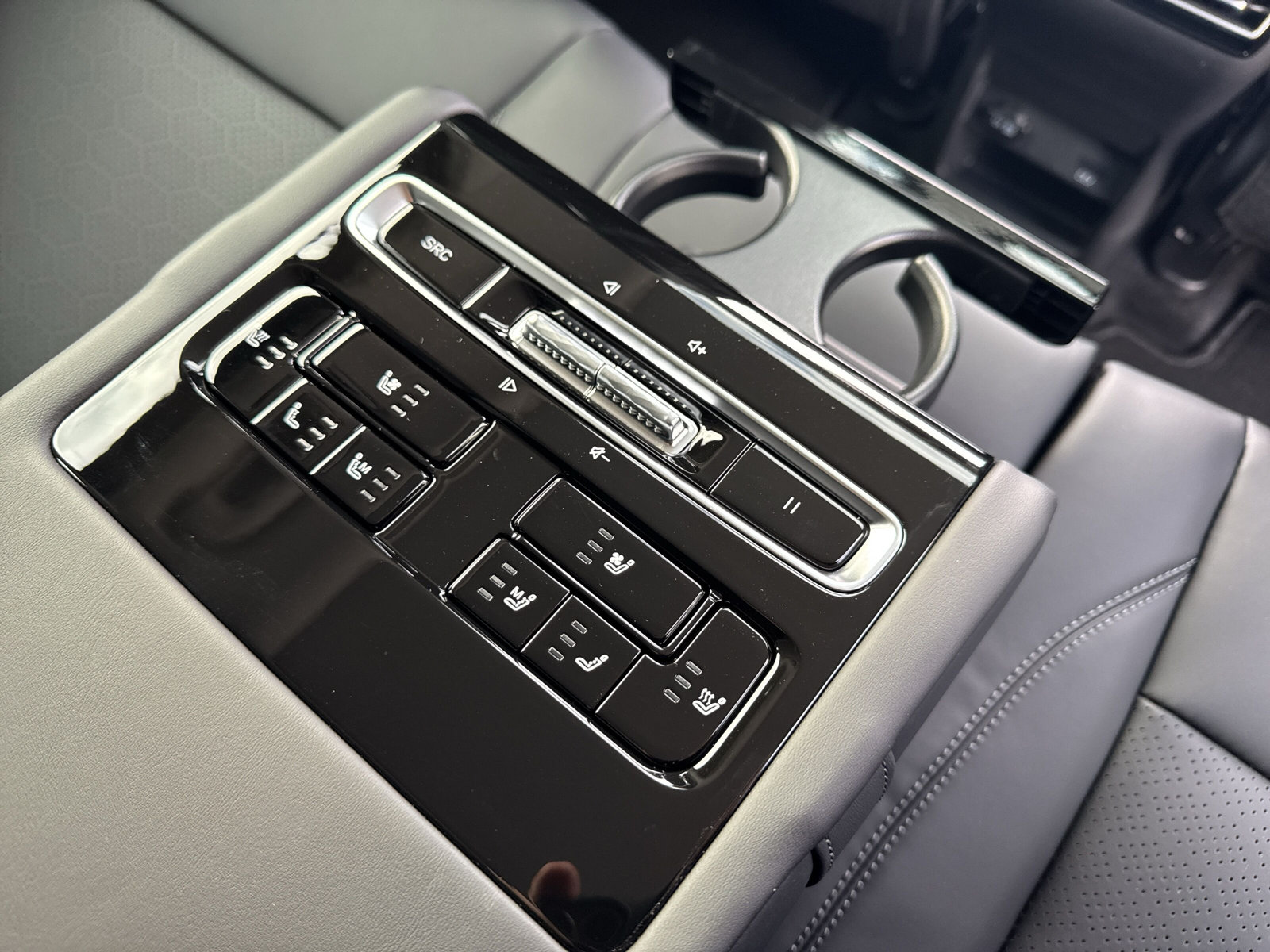 BAIC X75 1.5 Premium-image-14