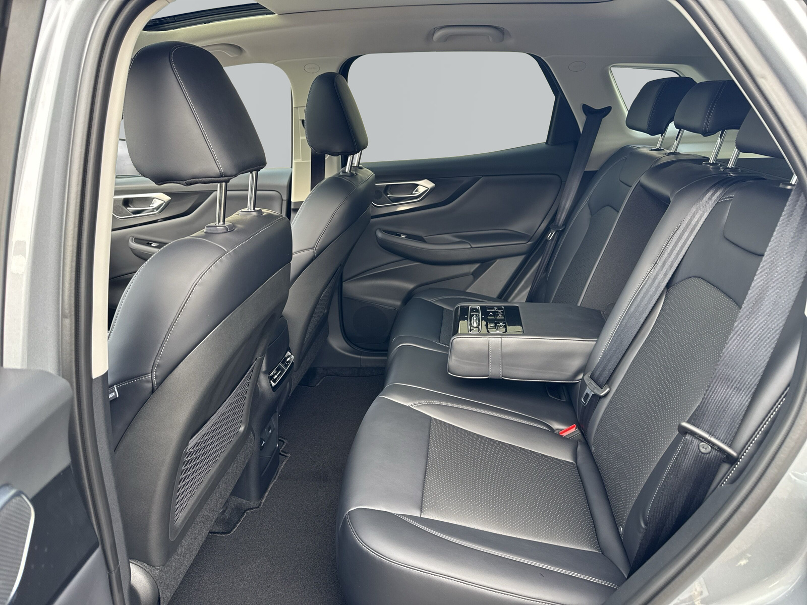 BAIC X75 1.5 Premium-image-9