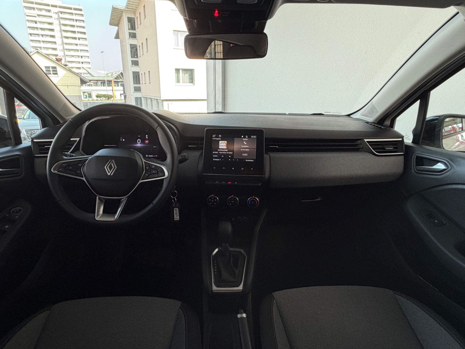 RENAULT Clio 1.0 Evolution-image-10