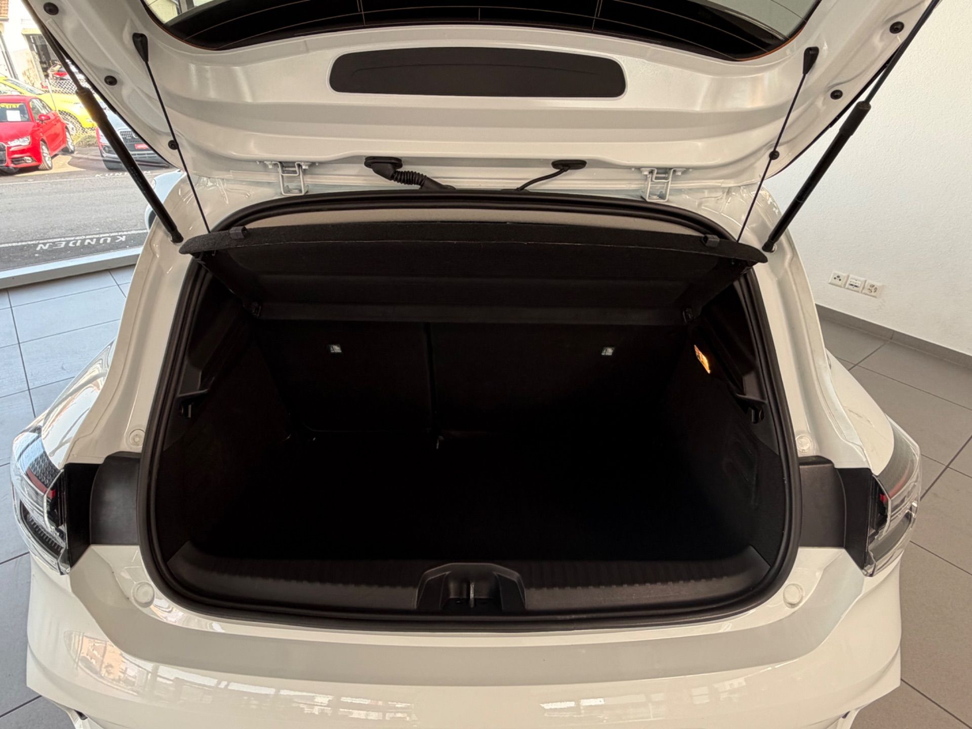 RENAULT Clio 1.0 Evolution-image-16